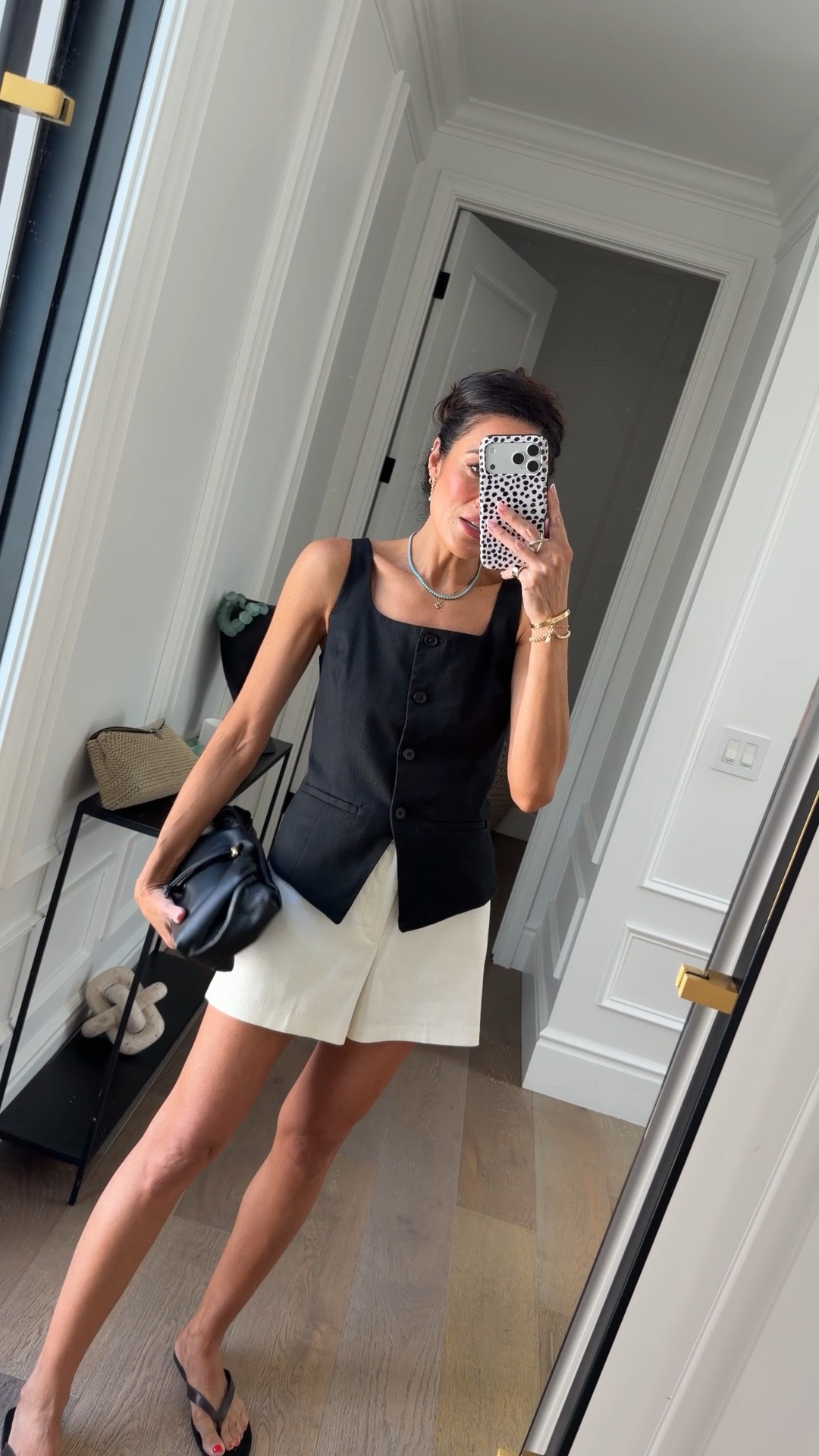 Leave it to @Spanx to give us the breeziest cotton linen pieces for summer! #spanxpartner use CODE: LUCYSWHIMSXSPANX for 15% off your first order!
Vest XS
Shorts XS
Pants XS
Dress XS

#LTKSeasonal #LTKOver40