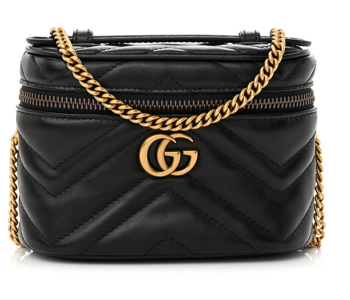 🖤 Luxe cosmetic bag with chain #dhgate

#LTKSaleAlert