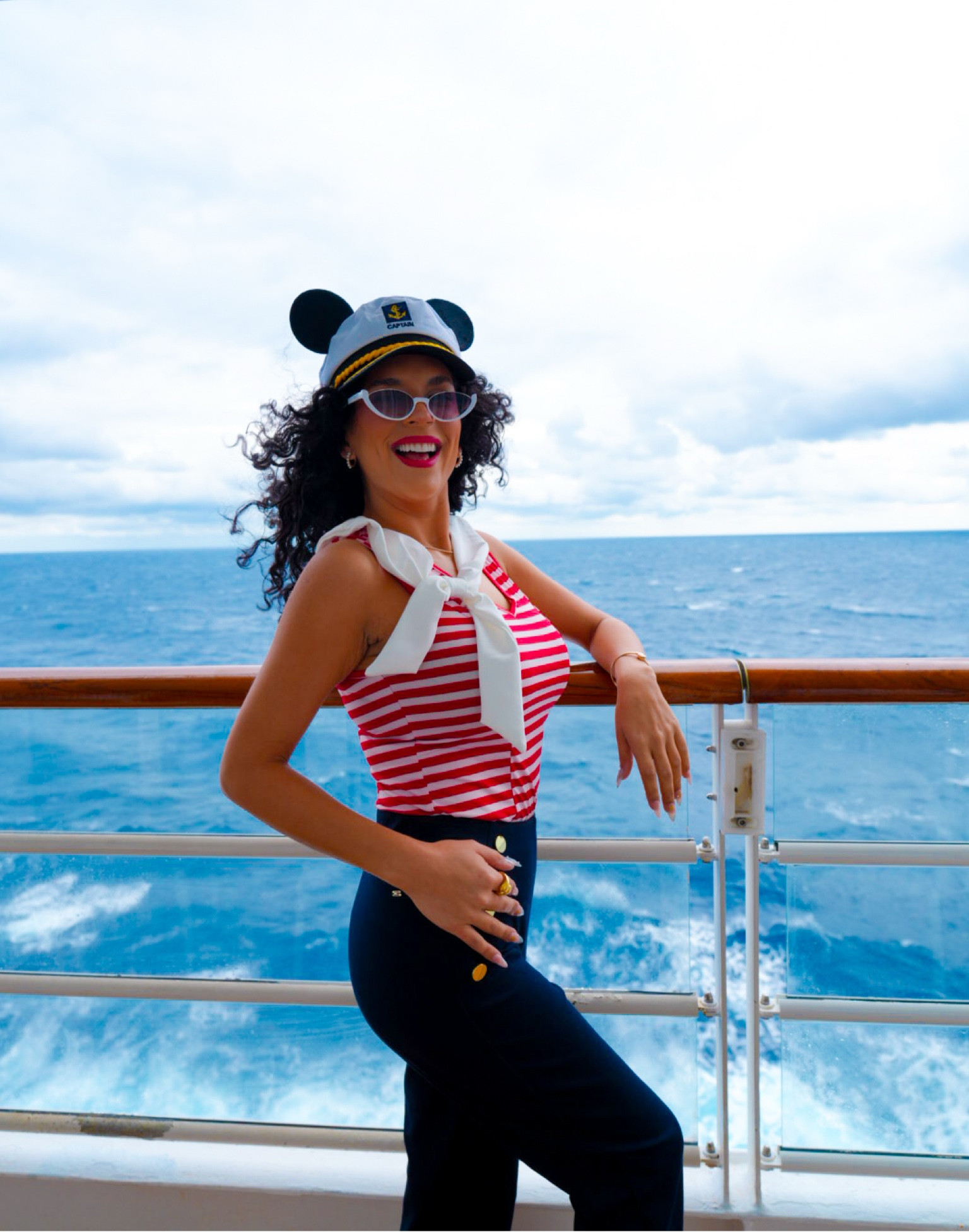 This outfit + the sea 🌊⚓️

#disney #OOTD #womens 

#LTKStyleTip #LTKBeauty #LTKTravel