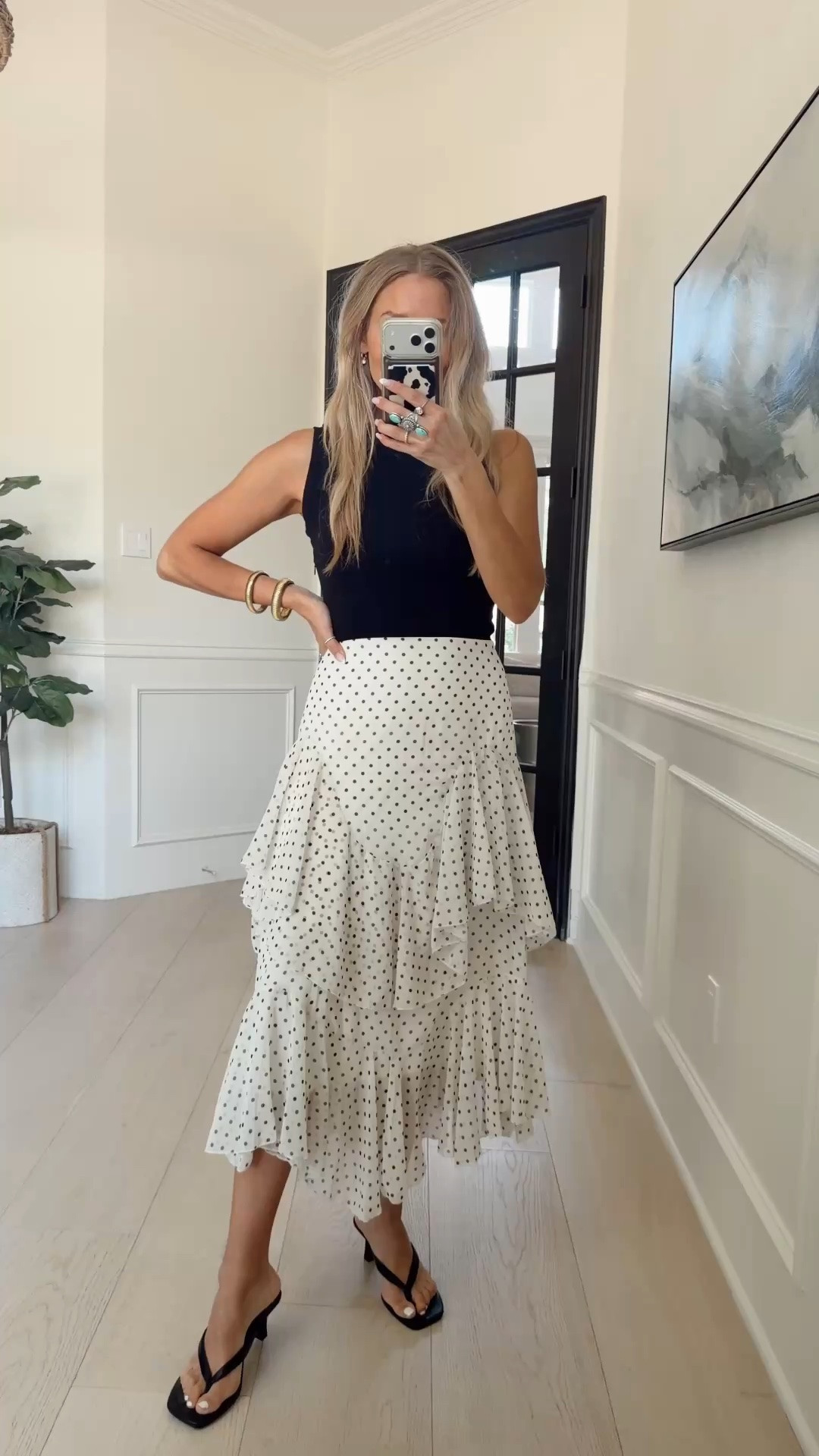 This freaking dress 😍 so chic and designer. Looks like it’s hundreds of dollars, but it’s under $90.

Wearing my tts (small)

5’5” // 120 ish lbs

#LTKootd #LTKdayinmylife #LTKgrwm