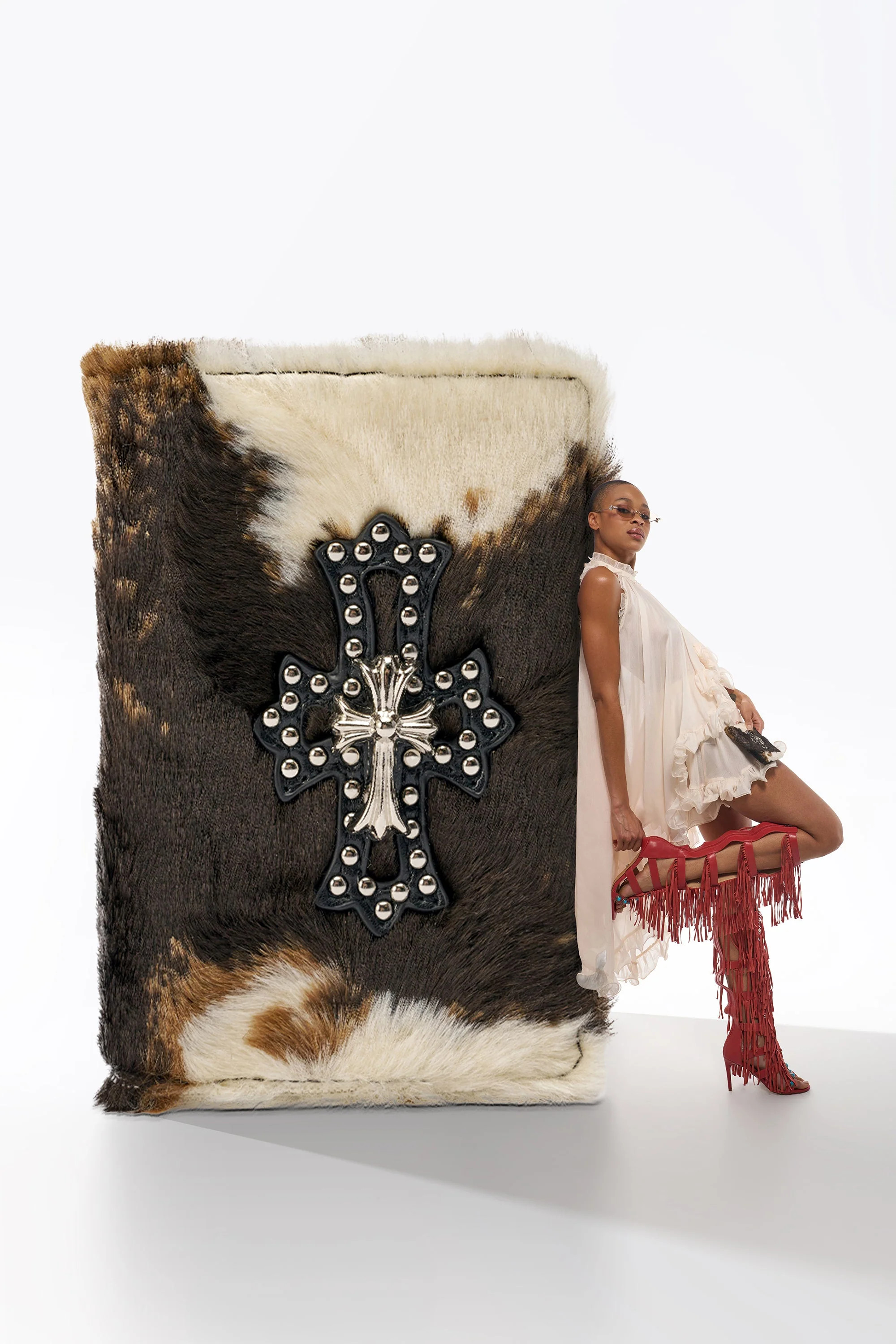 HIGH STANDARDS FAUX FUR PASSPORT COVER | AKIRA