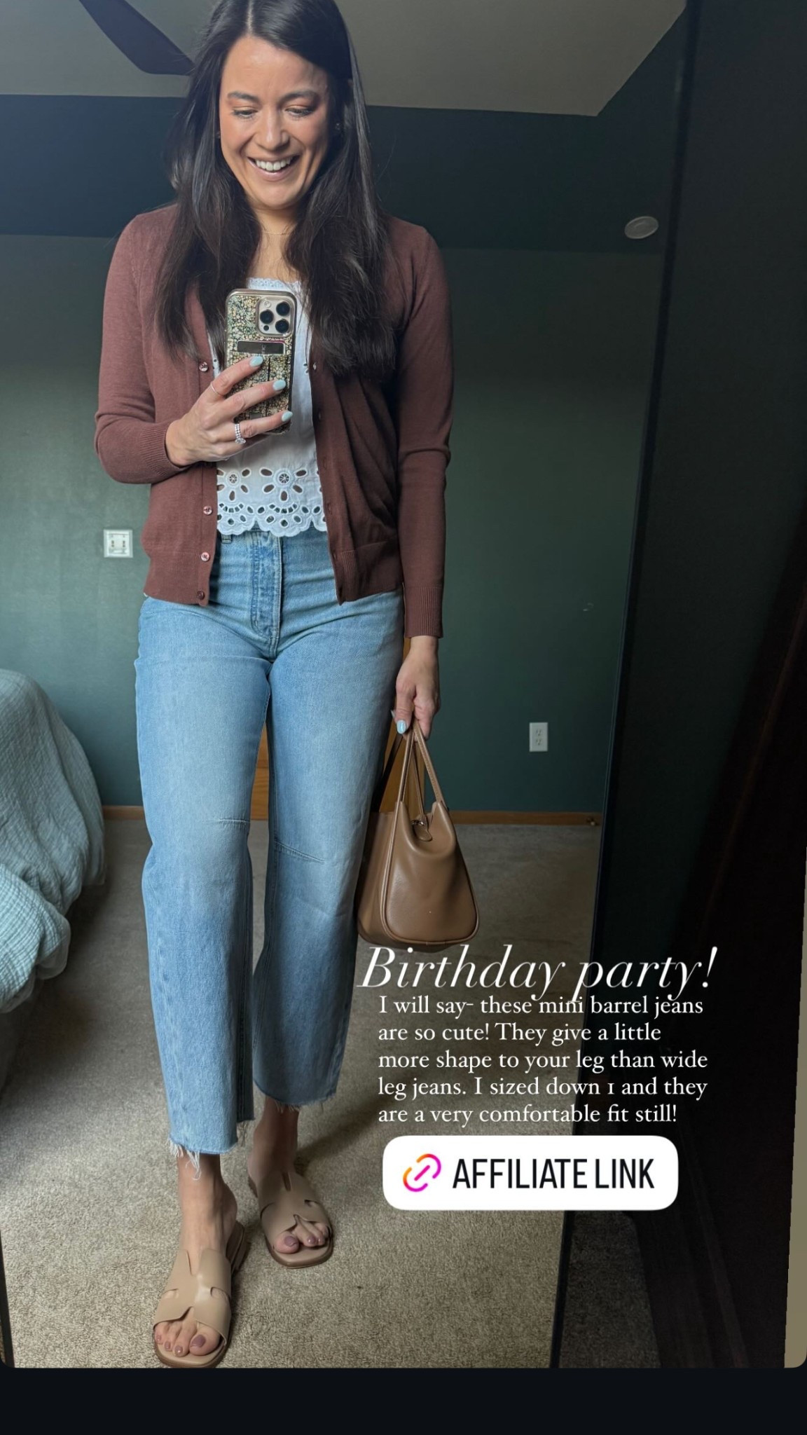 I can get on board with these semi barrel jeans! They are from Madewell - top is from Old Navy. ❤️

#LTKStyleTip