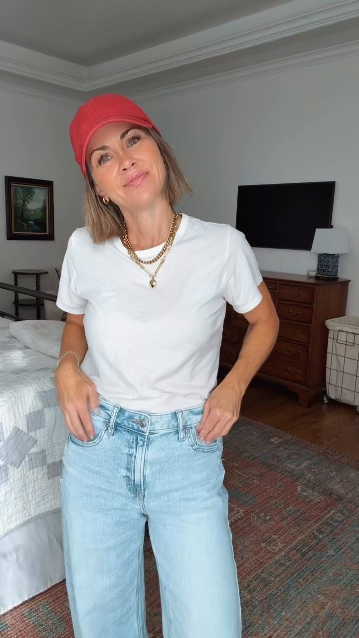 Basic mom outfit

#LTKgrwm #LTKootd #LTKvlog