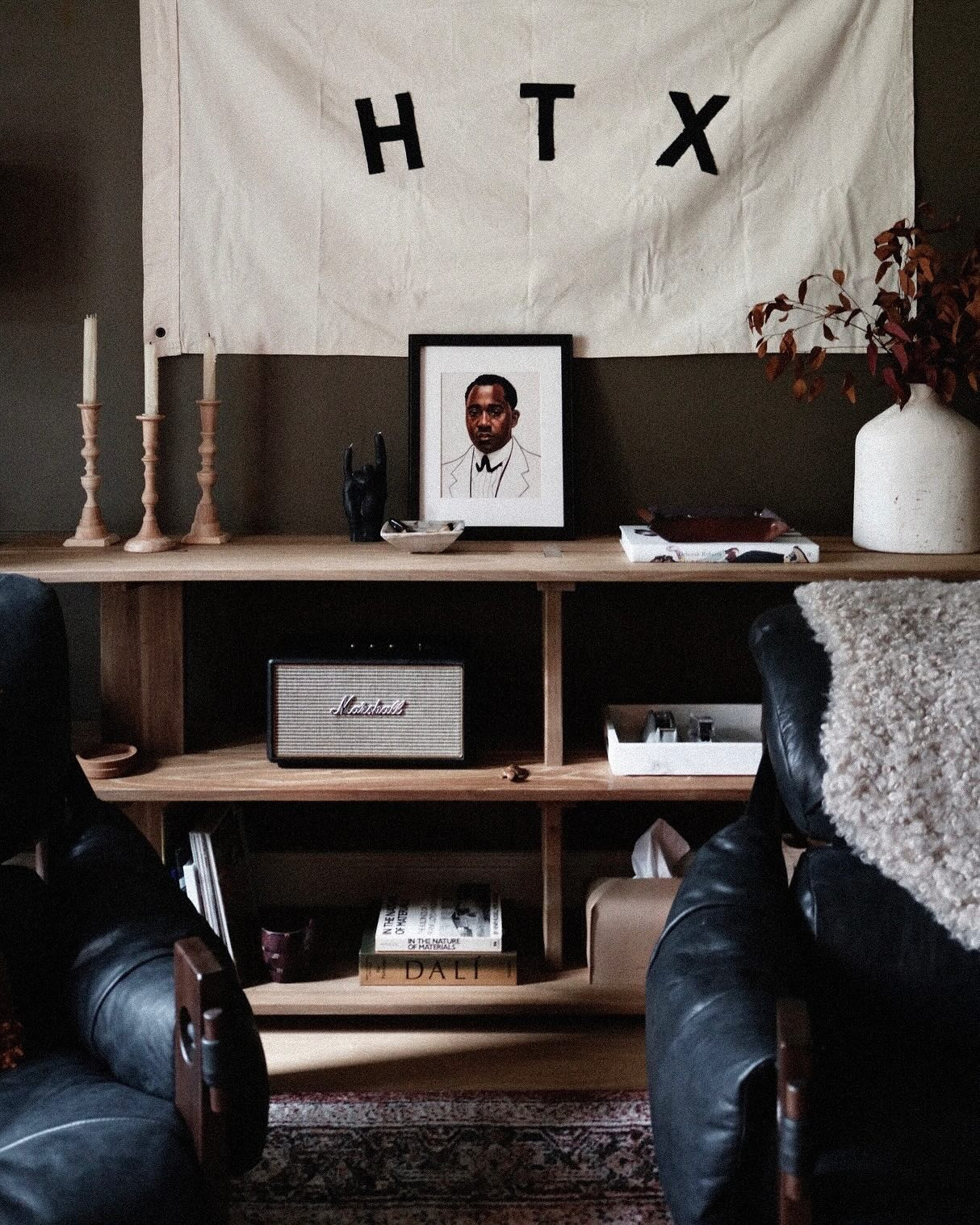 My goal was to create a space that would spark creativity but also act as a place of refuge and a sanctuary in the time of need. I wanted it to feel like a library but also the place where you want to hang. I am so happy with how this room turned out. Did I pull it off? 



..

…
#butforlovedesign #butforlovehome #homeoffice #cozy #hisoffice #mancave #austin #lounge #mancave #htx #home #library #books #blackhistory #bkackart #art #mycb2 #knappcredenza #zarahome #frametv #schoolhouseliving #wayfair #leatherchair

#LTKHome