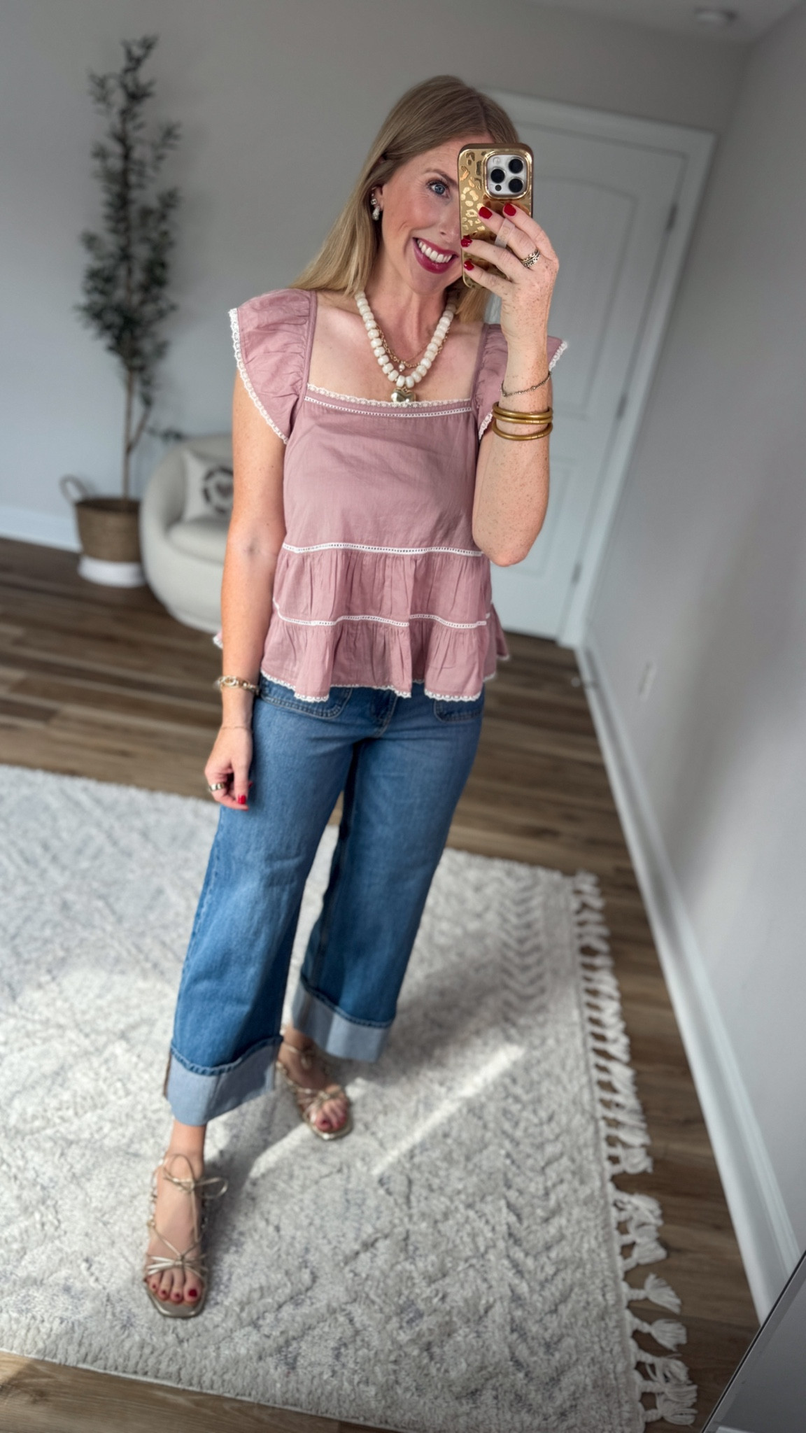 Weekend Walmart Wins try on
Rose babydoll tank- small
Cuffed hem patch pocket jeans- tts

#LTKmomlife #LTKootd