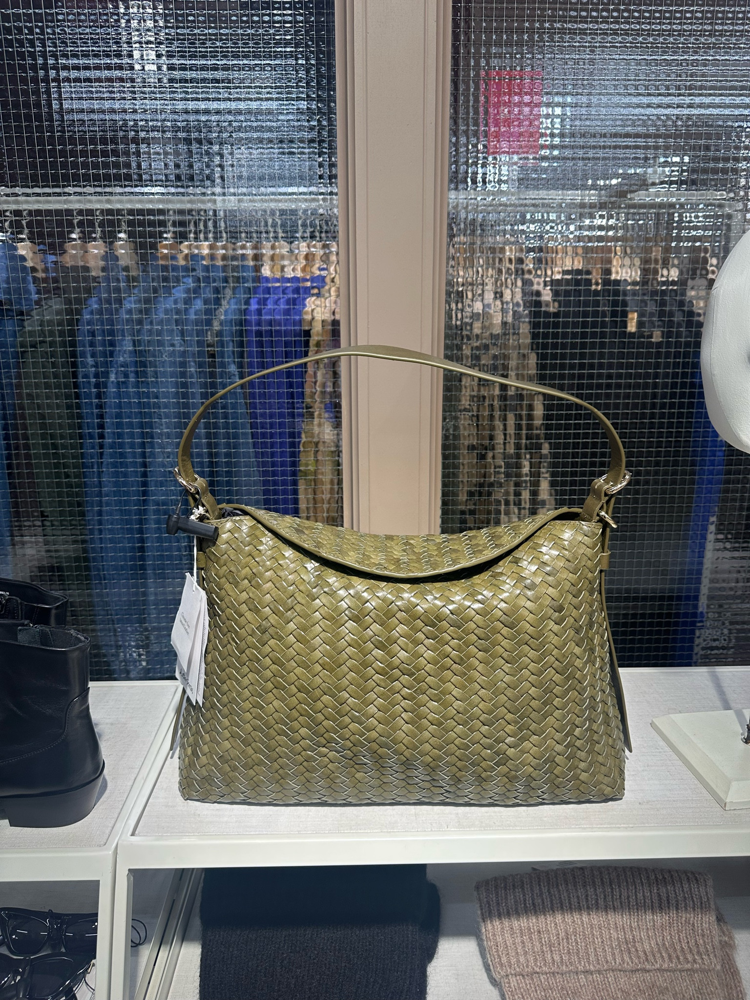 Light sage bag from &Other Stories #otherstories #andotherstories #sagegreenbag 

#LTKeurope #LTKstyletip #LTKnederlands