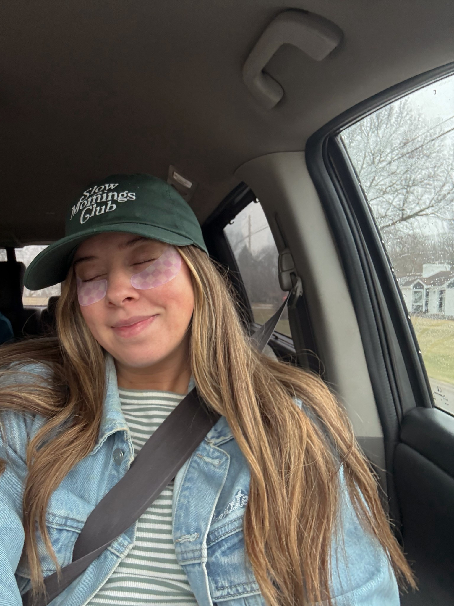 My morning essentials : fav hat paired with my fav eye masks 