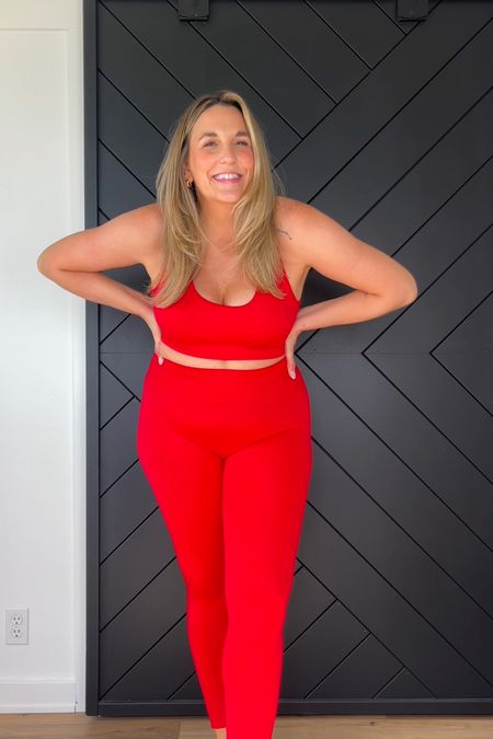 Viral red matching set!  The red is so good.  In an XL!

#LTKfit #LTKcurves