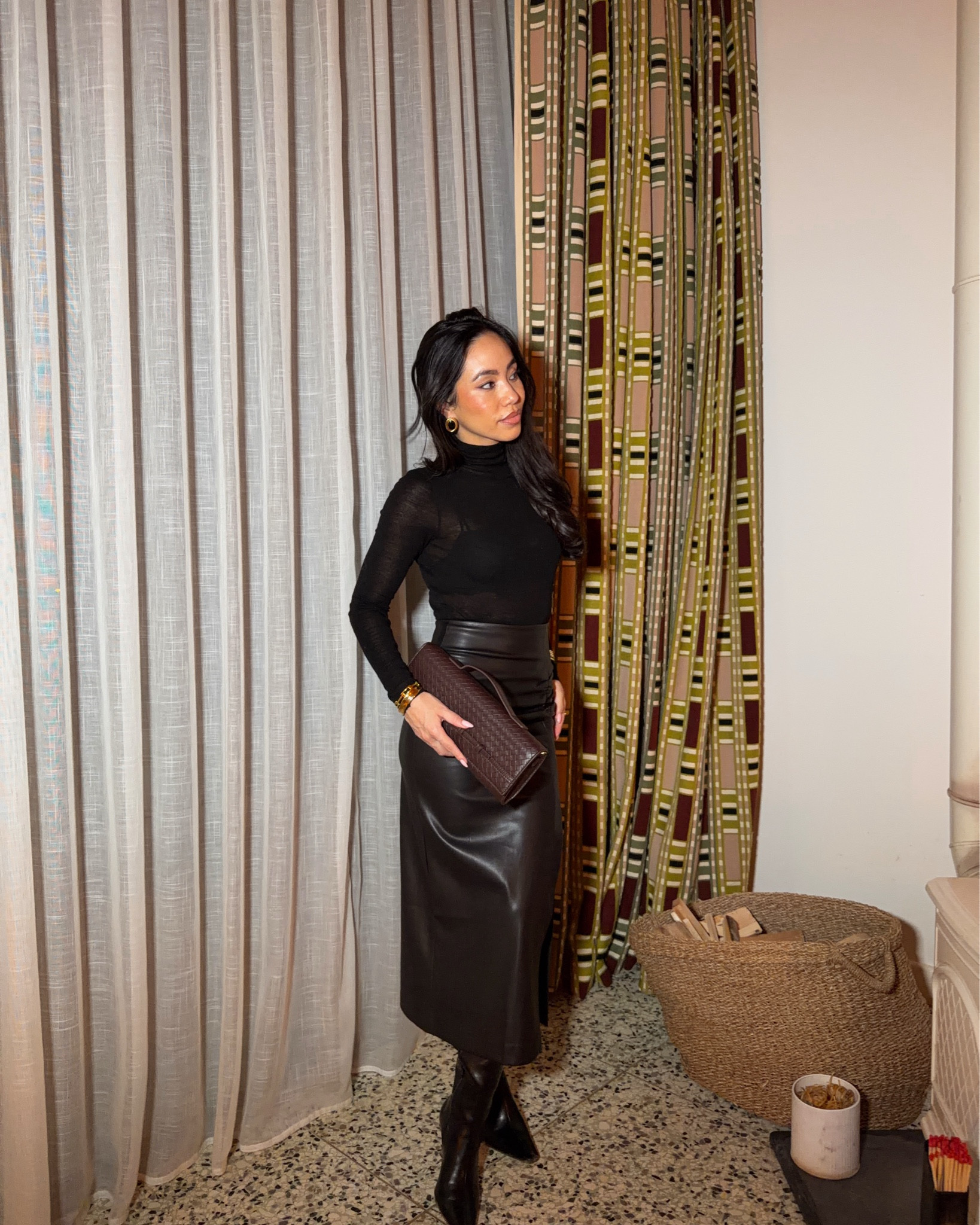 The way I’ve been wearing this outfit on repeat for date nights 🖤 

Skirt is old from NAKD so I’ve linked similar 🙋🏻‍♀️

#LTKstyletip #LTKuk #LTKwinter