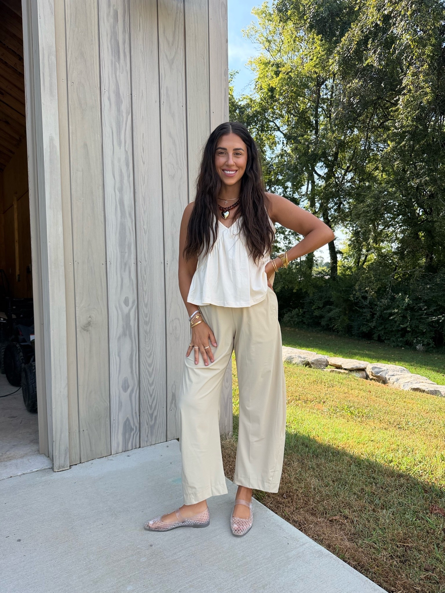 You wouldn’t think to pair these together but that’s the fun part! This top is apart of a set but I love when you can mix & match! These are the viral pants that I need in another color!! 

Top: medium 
Bottoms: medium 

Dressupbuttercup.com #dressupbuttercup #dederaad

#LTKgrwm #LTKmomlife #LTKSeasonal