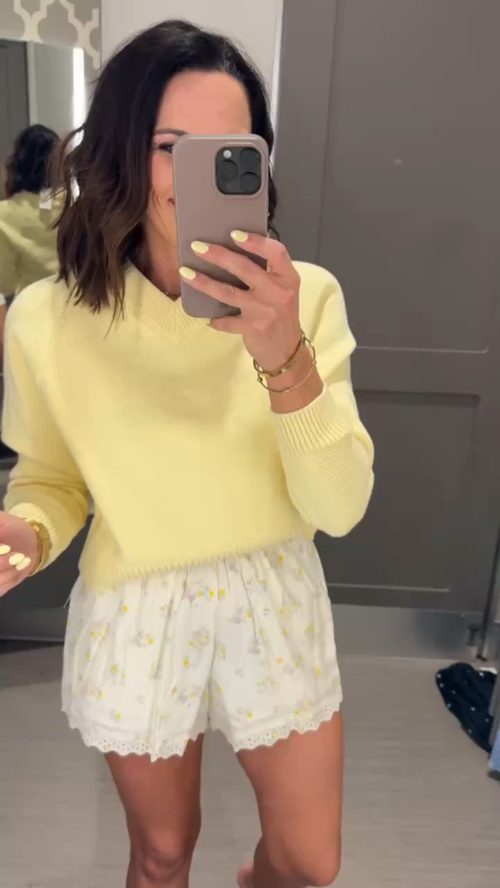 This color just screams spring 💛 The cutest lightweight sweater and floral shorts combo from Target — perfect for casual spring outfits, everyday wear, and warm weather days. (wearing a small)

#targetstyle #springoutfit #casualspringoutfit #floralshorts #everydaystyle #springfashion #ltkstyle #ltkfashion


#LTKmomlife #LTKOver40 #LTKPetite