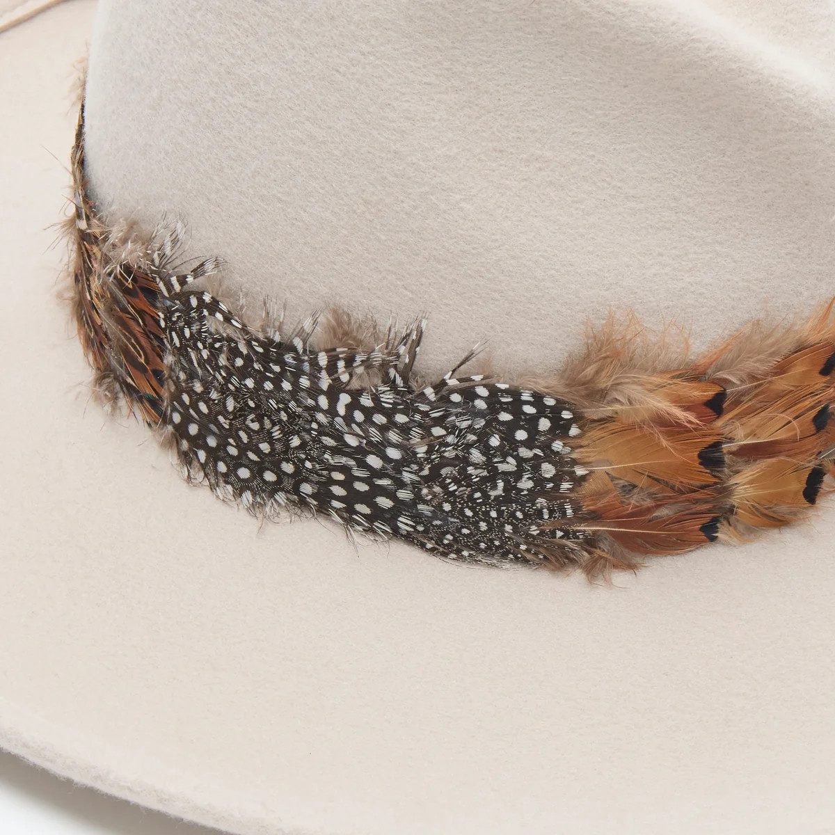 ALMOND FEATHER HAT BAND | LELE SADOUGHI