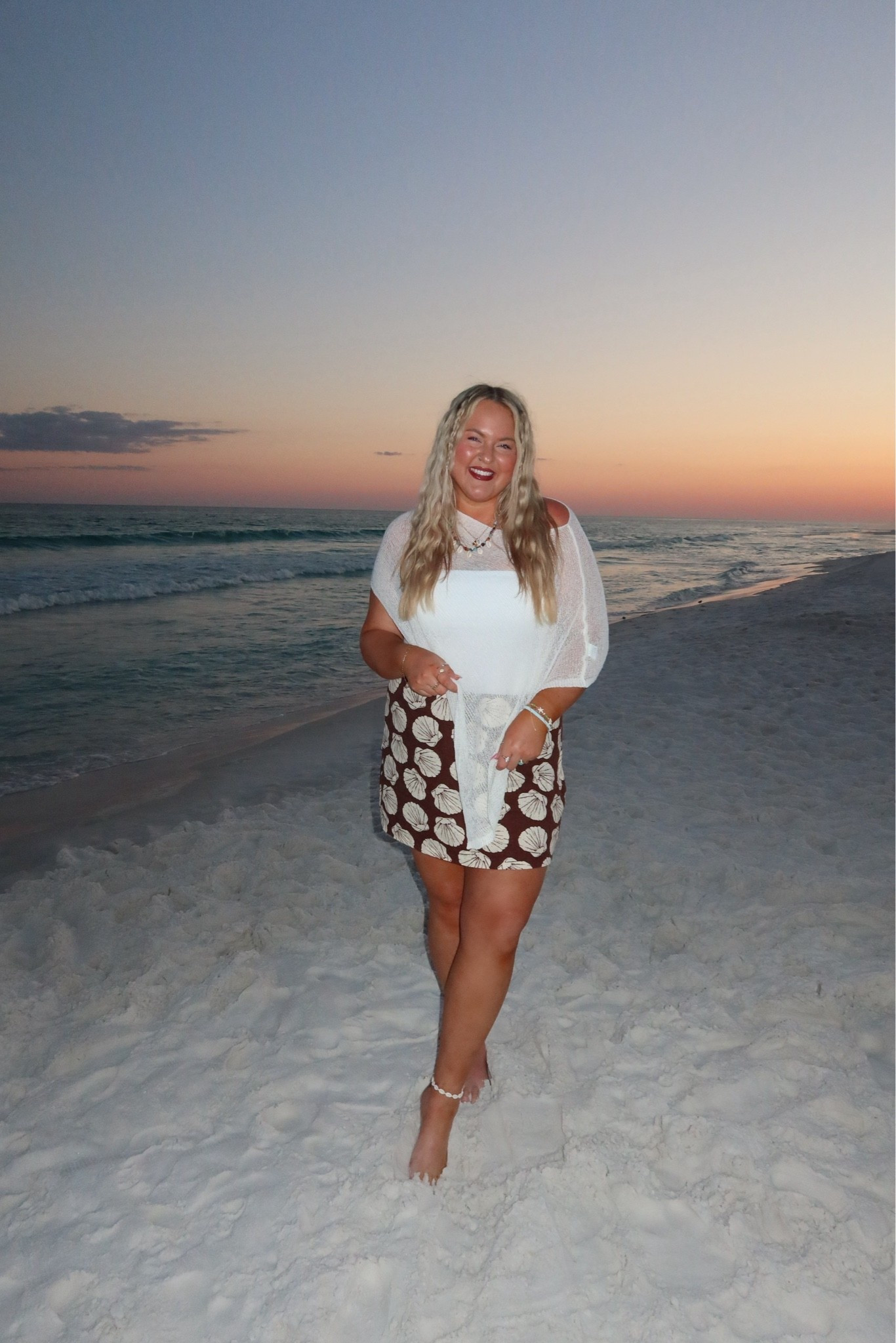 Poncho: one size
Too: xxl
Skirt: xxl

#LTKPlusSize #LTKSeasonal #LTKMidsize