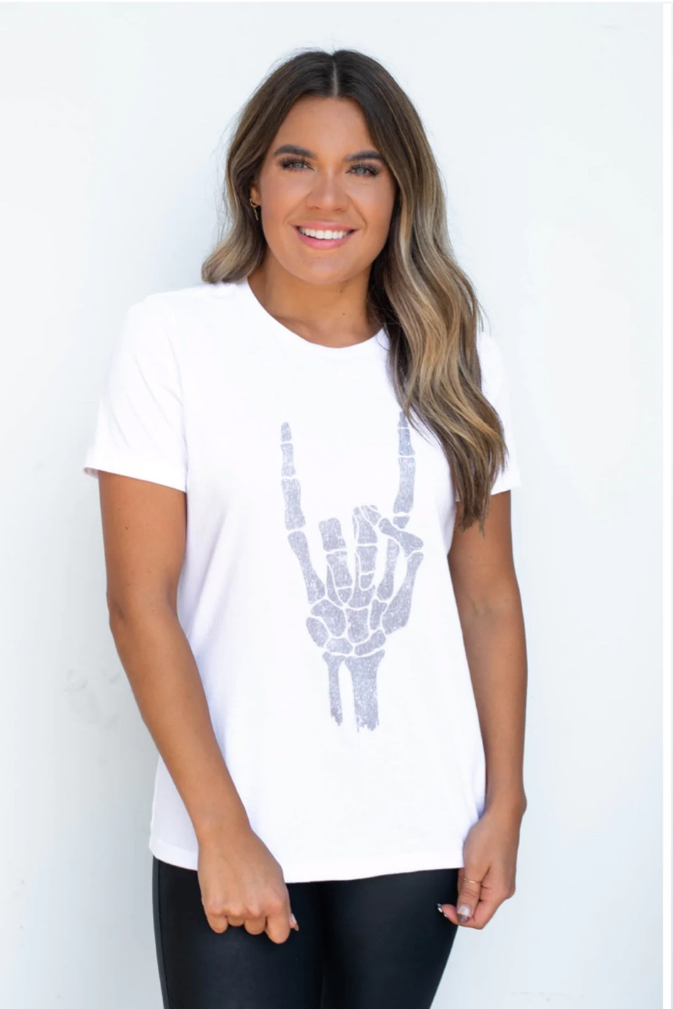 Halloween Graphic Tee 
DISCOUNT CODE: JENNAH15 

Halloween 
Halloween outfit 
Fall 
Fall outfit 
Skeleton 
Apricot Lane 

#halloween #halloweenoutfit #halloweenparty #graphictee #fall #falloutfit 

#LTKstyletip #LTKunder50 #LTKSeasonal