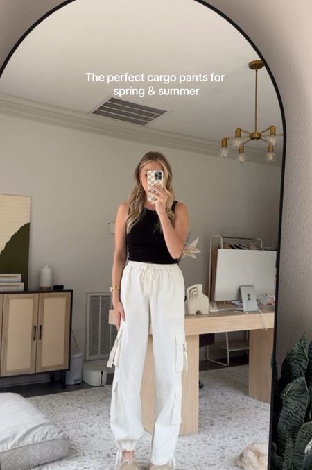 The best cargo pants for spring & summer! Super bump friendly in my opinion
Sizing: top (S), pants (S/tall), slippers (tts)

#LTKstyletip #LTKSeasonal #LTKVideo