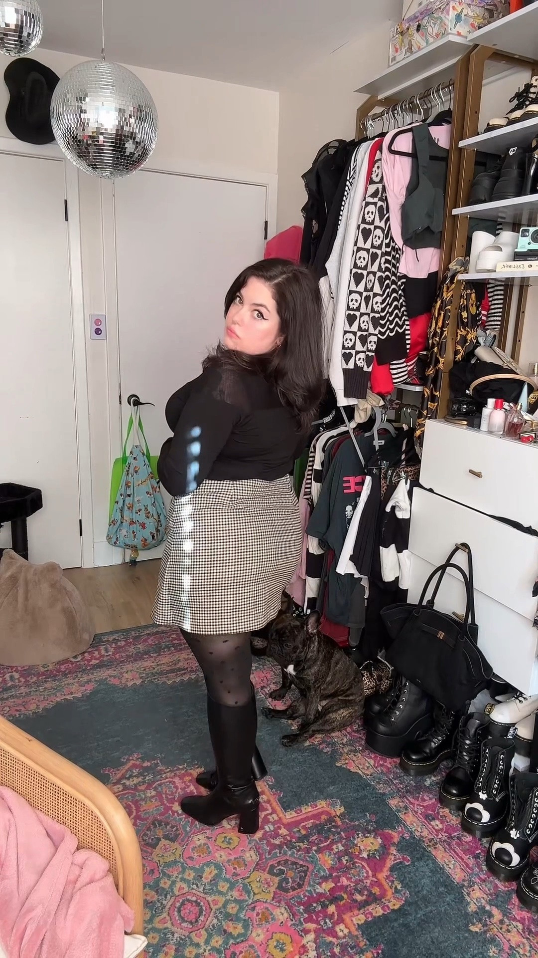 Gearing up to go back to work after 2.5 weeks off. Anyone else dreading it?? Trying to determine if this skirt is too short for the office😬 

use my code BITTERFUL_006 for a discount off at Marcella nyc!