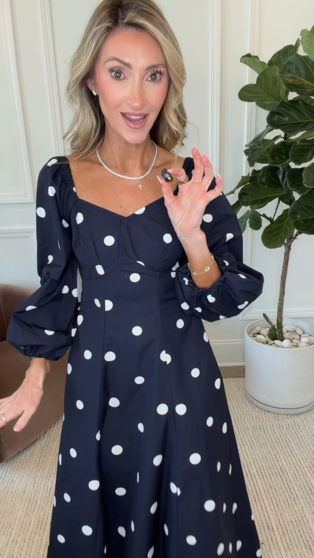 Navy and polka dots?! Yes please! I’m 5’7 and wearing size small for reference 

#LTKgrwm #LTKSeasonal #LTKootd
