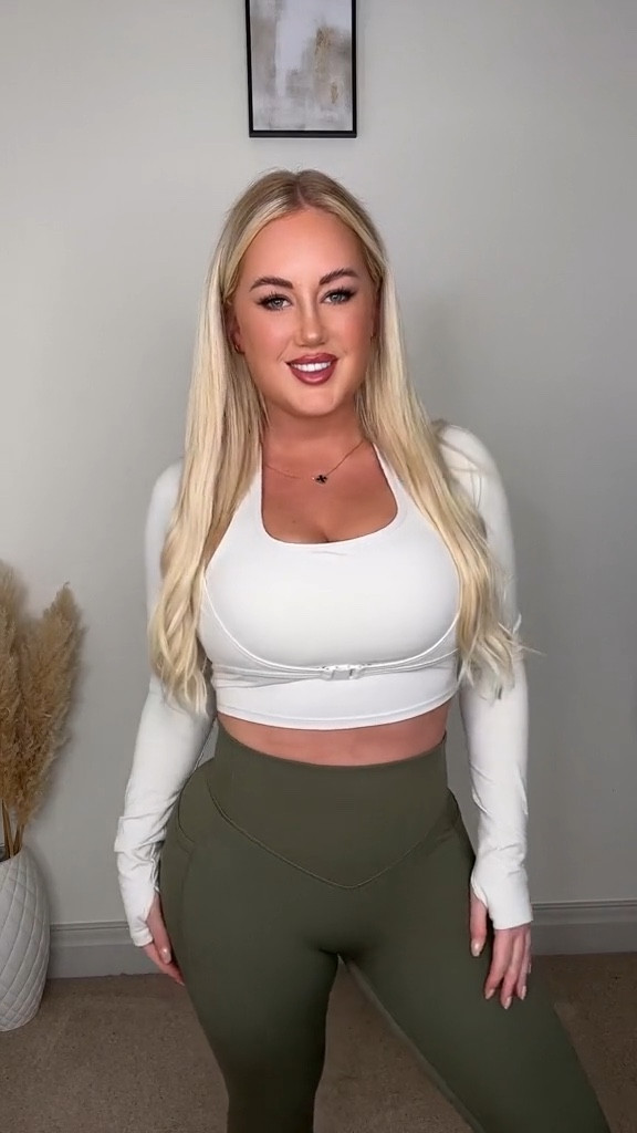 Halara GRWM 🤍

Sports, gym wear, fitness, women’s fitness wear

#LTKeurope #LTKFitness #LTKFind