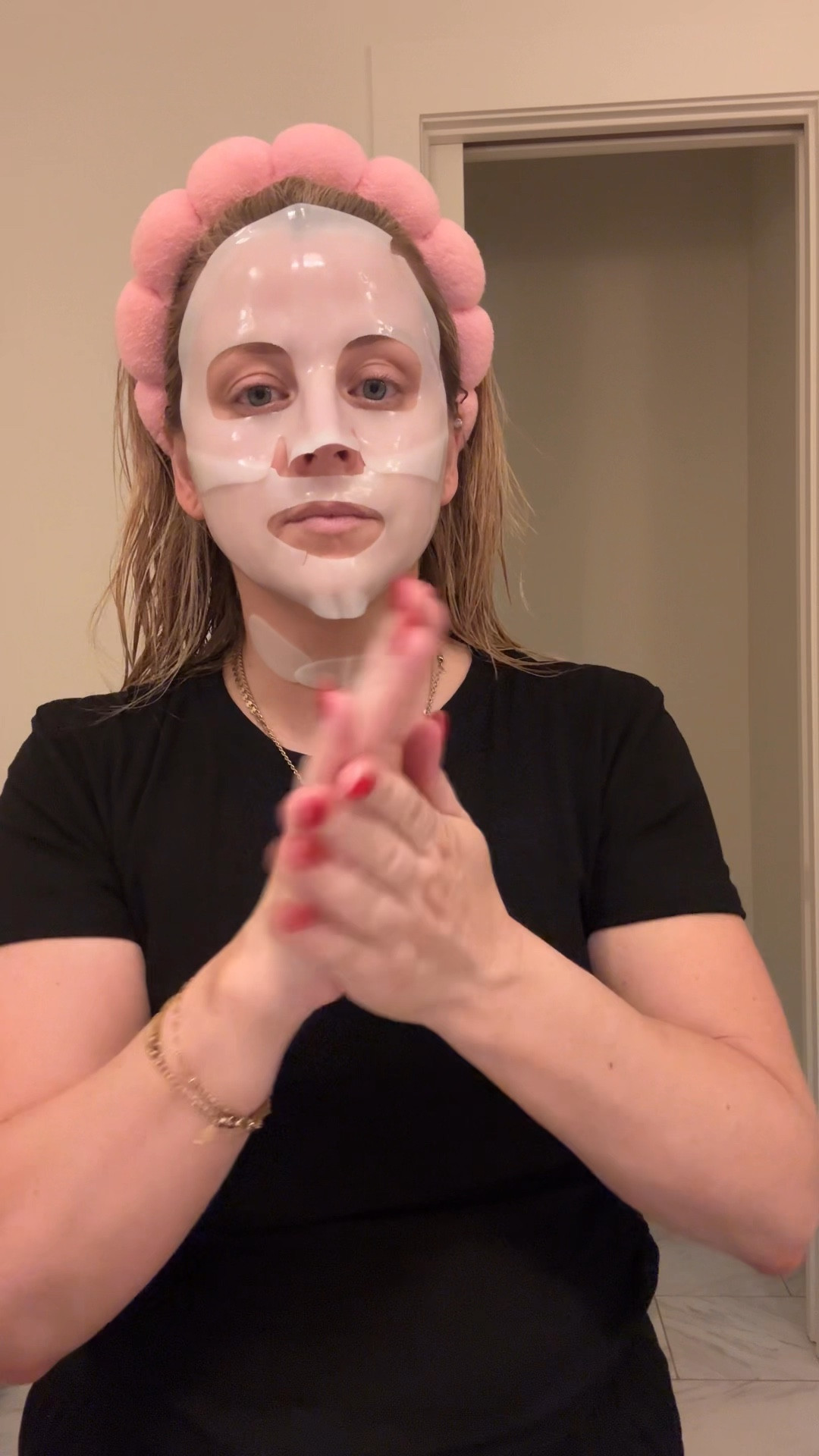 Mini Spa Night @ Home (in the yummiest jammies that are a skim dupe 🤫) 


Rosehip oil | castor oil | beef tallow | face shaving | spa night | collagen mask | overnight mask | at home spa night | skincare | quick mom skincare 

#rosehipoil #castoroil #beeftallow #faceshaving #spanight #collagenmask #overnightmask #athomespanight #skincare #quickmomskincare

#LTKSaleAlert #LTKBeauty #LTKFindsUnder50