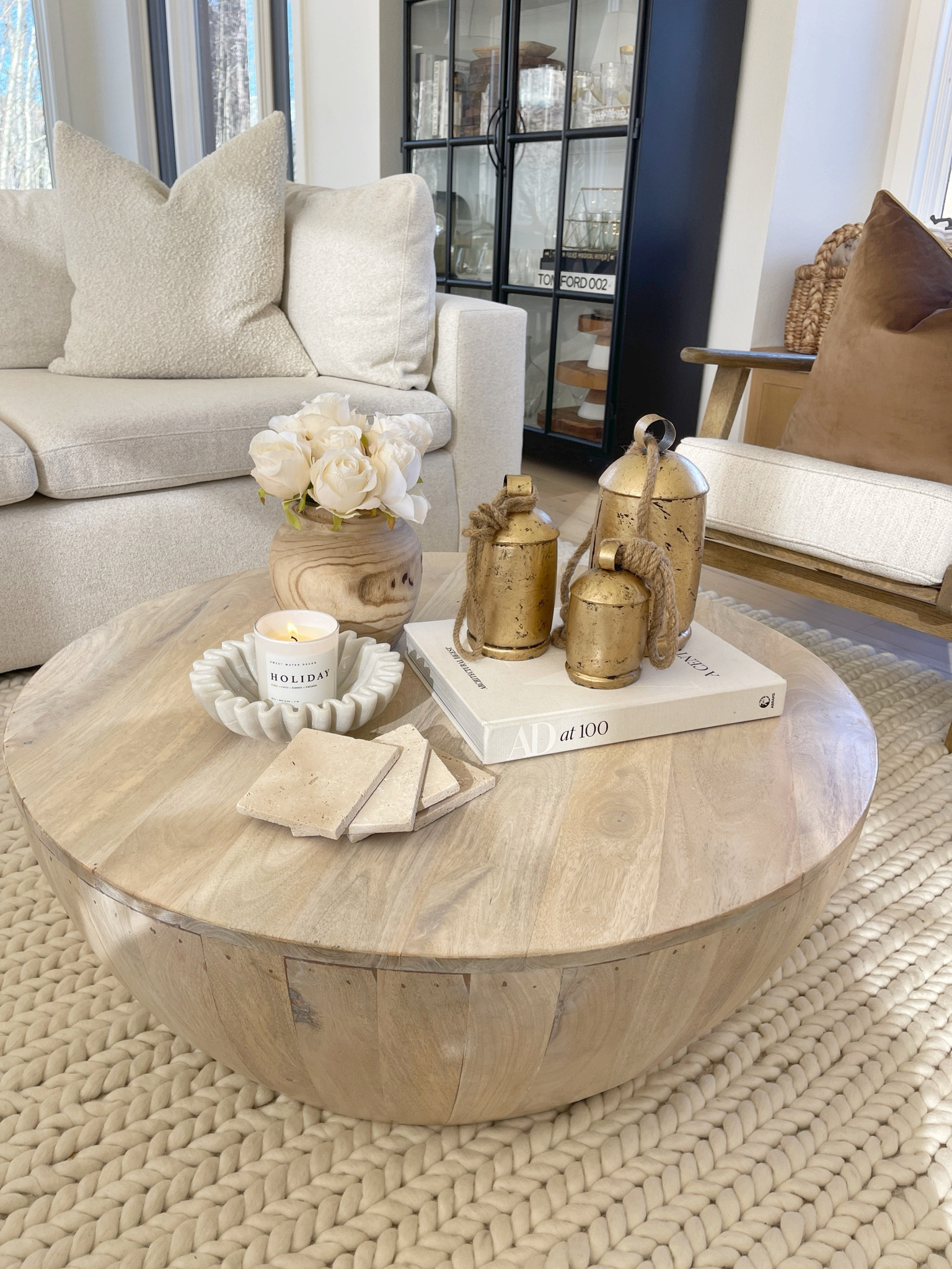 HOME \ coffee table styling 🤍🤎🔔

Living room
Amazon decor 
Winter 
Sofa 
Rug 

#LTKhome #LTKHoliday #LTKfindsunder50