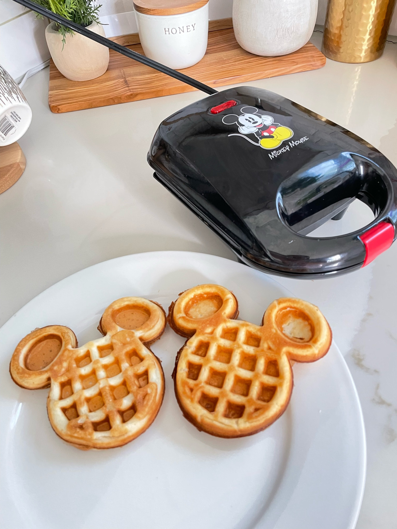 Mini waffle Mickey mause Disney 
For kids 😋😋😋 #mickeymause 
#minieewaffle 


#LTKfamily #LTKhome #LTKswim