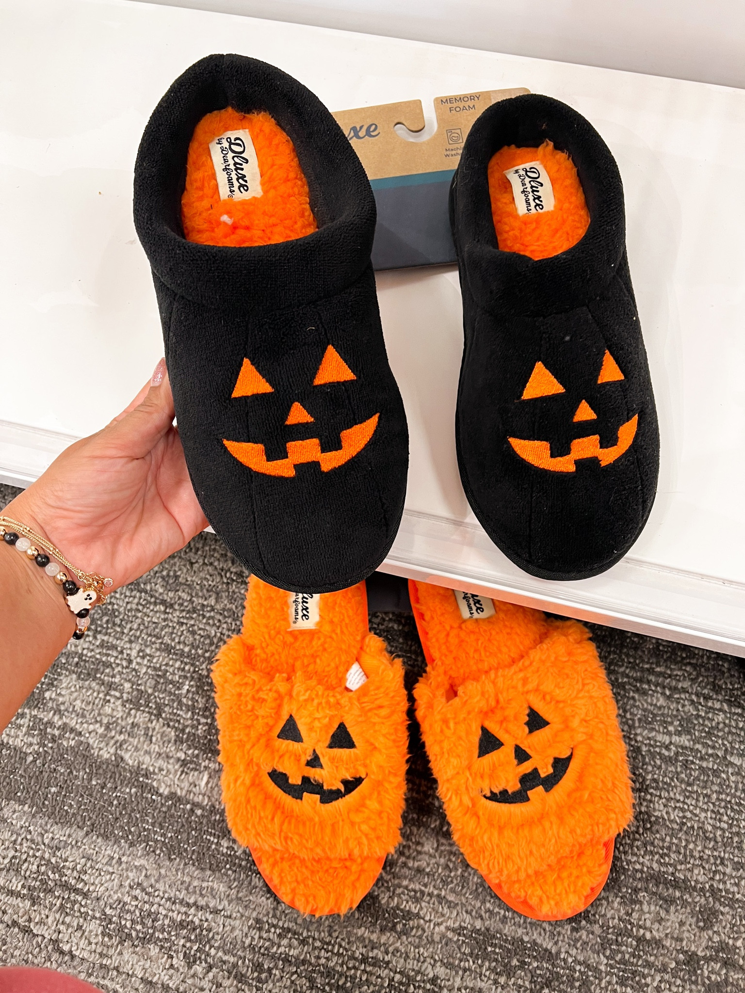 New Halloween slippers at Target

Target style | Target finds | Halloween style 

#LTKfamily #LTKshoecrush #LTKSeasonal