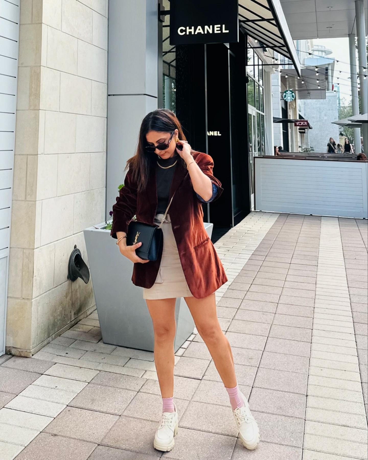 Sunday Fit Check ft @furtalk sunnies! 😎 

Tshirt @zara  Skirt @andotherstories  Loafers @justfabonline Blazer Husband’s which I’ve already worn millions times 😉

{Old Money Aesthetic, Classic Outfits , Capsule Wardrobe, Fall Fashion, Sweater Weather, Petite Fashion, Dallas Influencers, Sunday Fit Check}