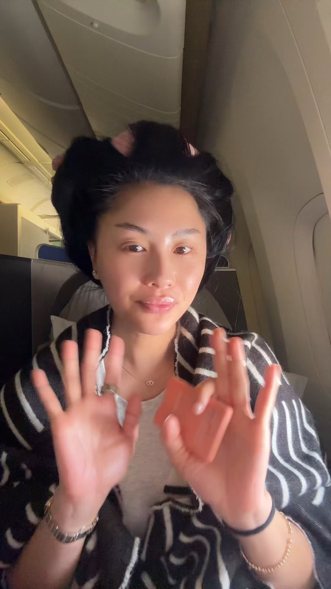 GRWM on my flight. ✈️ 

#LTKTravel #LTKWatchNow #LTKBeauty