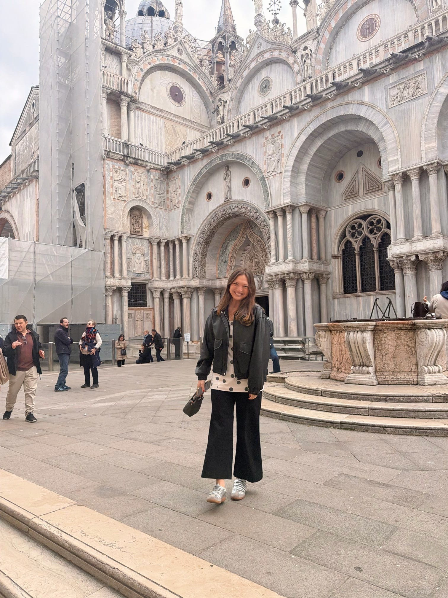 VENICE OOTD

TOP: 4th & Reckless Clementine Strapless Top

#LTKTravel #LTKootd #LTKU