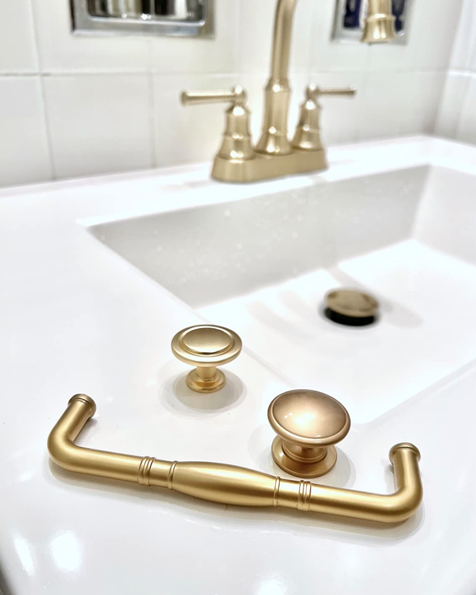 Hardware is one of the easiest ways to elevate your space 🖤

Amazon, Amazon must haves, Amazon hardware, Amazon home, gold hardware, handle, knob, bedroom, bathroom, kitchen, dining room, living room, modern hardware, traditional hardware, accessories, budget friendly hardware, diy, look for less #amazon #amazonhome




#LTKhome #LTKfamily #LTKunder50