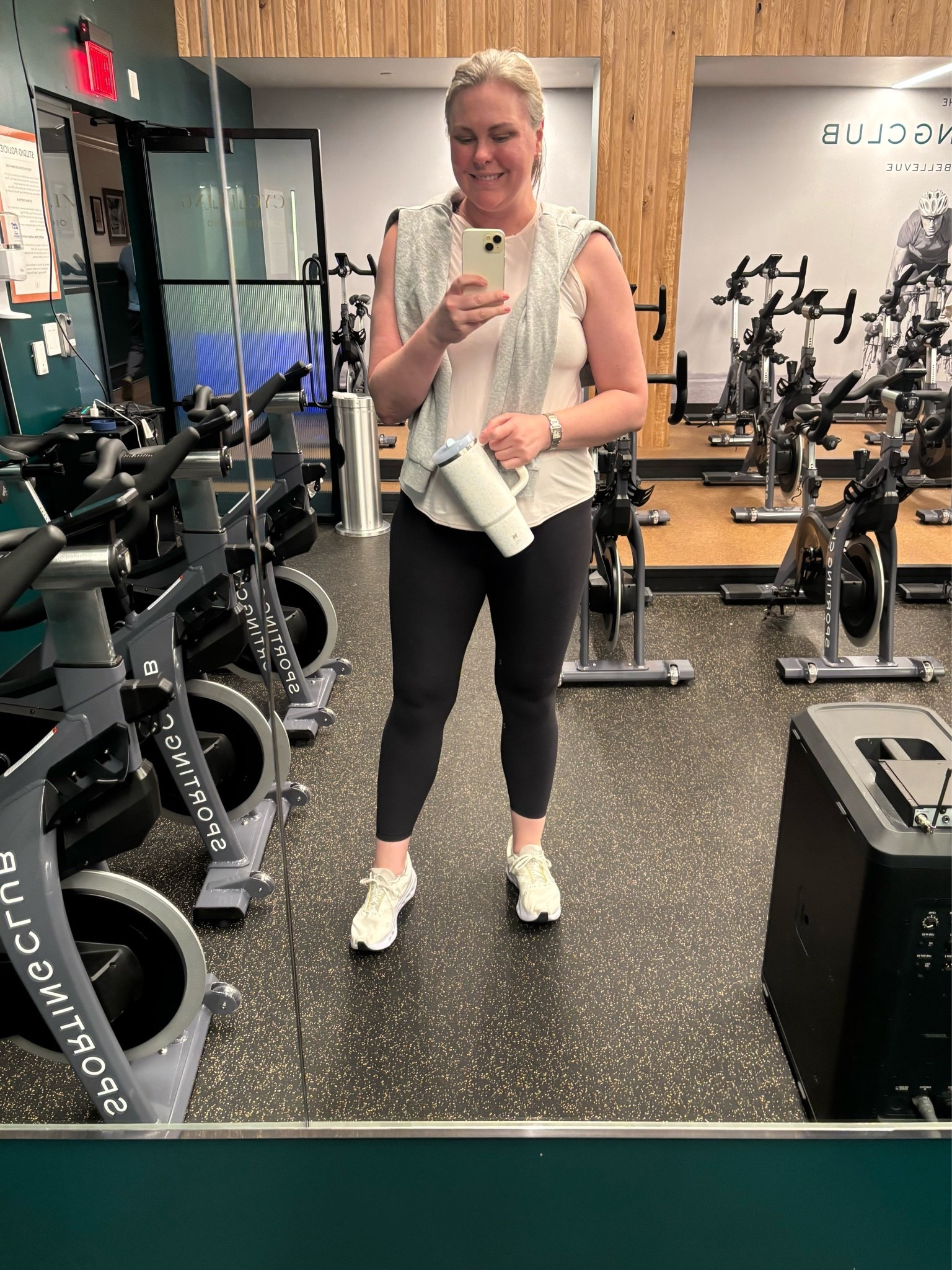 What I wore to spin class tonight

#LTKfitnessgoals #LTKselfcare #LTKActive