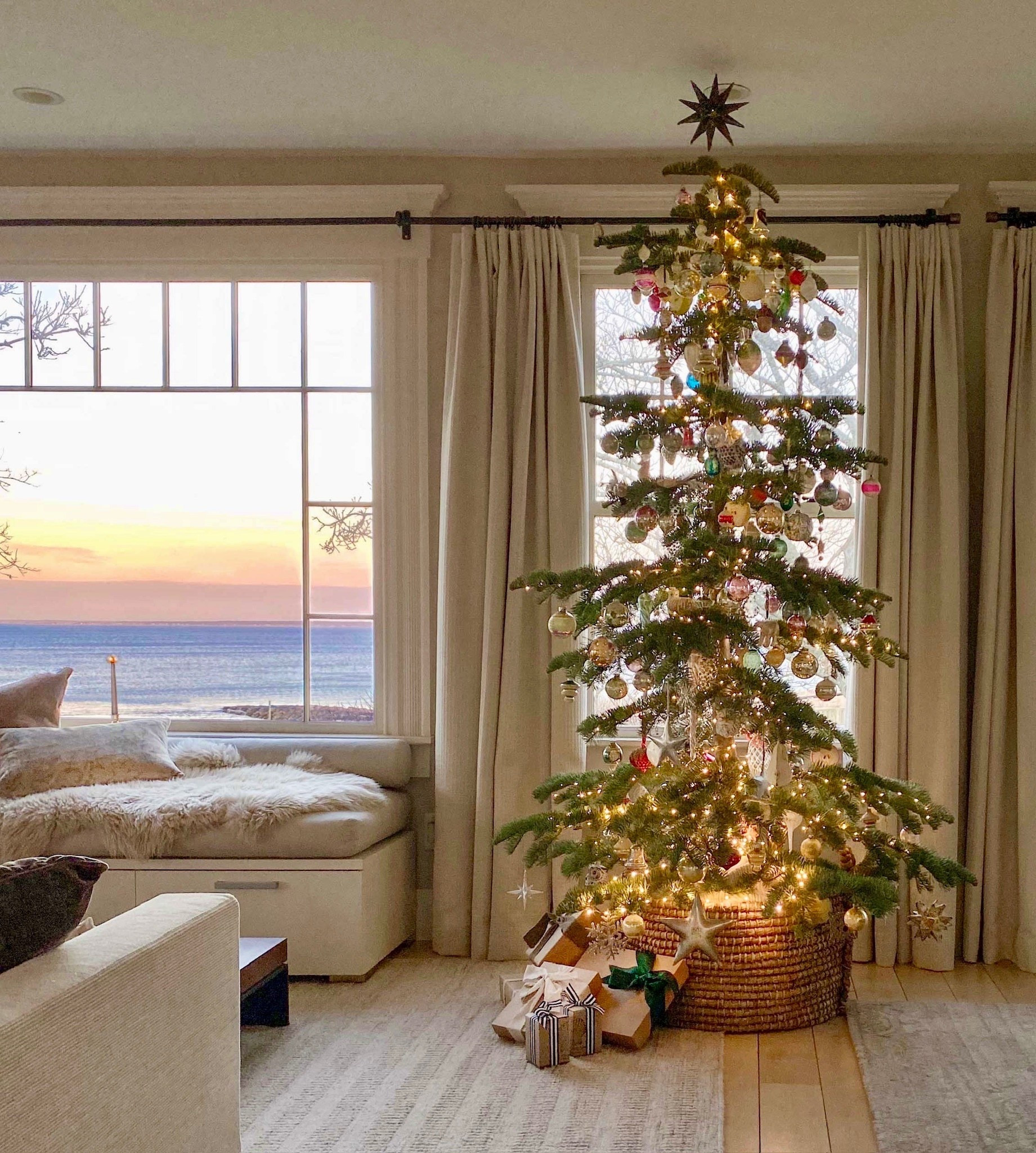 Time to prepare…I’ve gathered some holiday products to make your season bright.

#LTKSeasonal #LTKHome #LTKHoliday