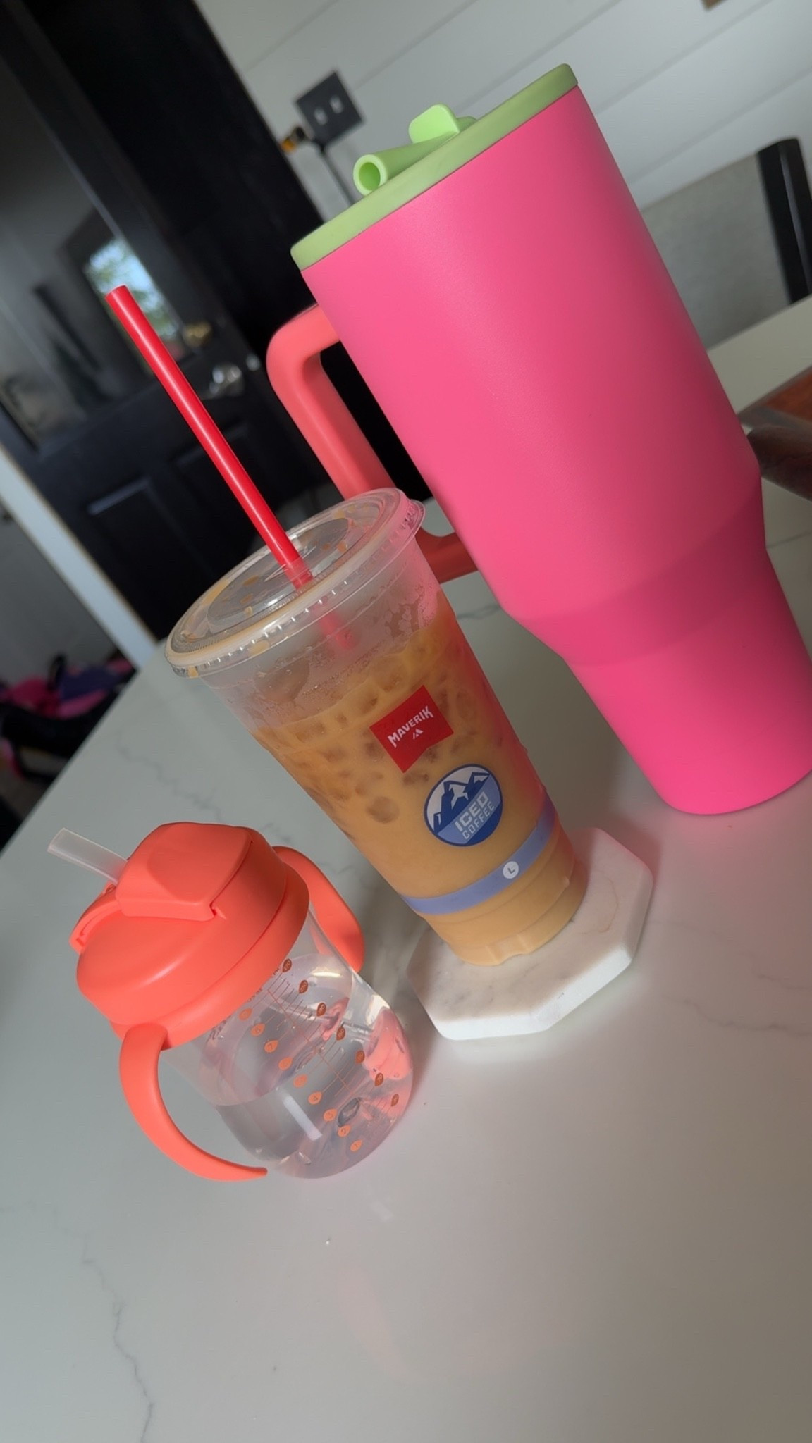 Morning line up with my mini 🩷 #momandme #icedcoffee #relatablemom

#LTKmomlife #LTKKids #LTKHome