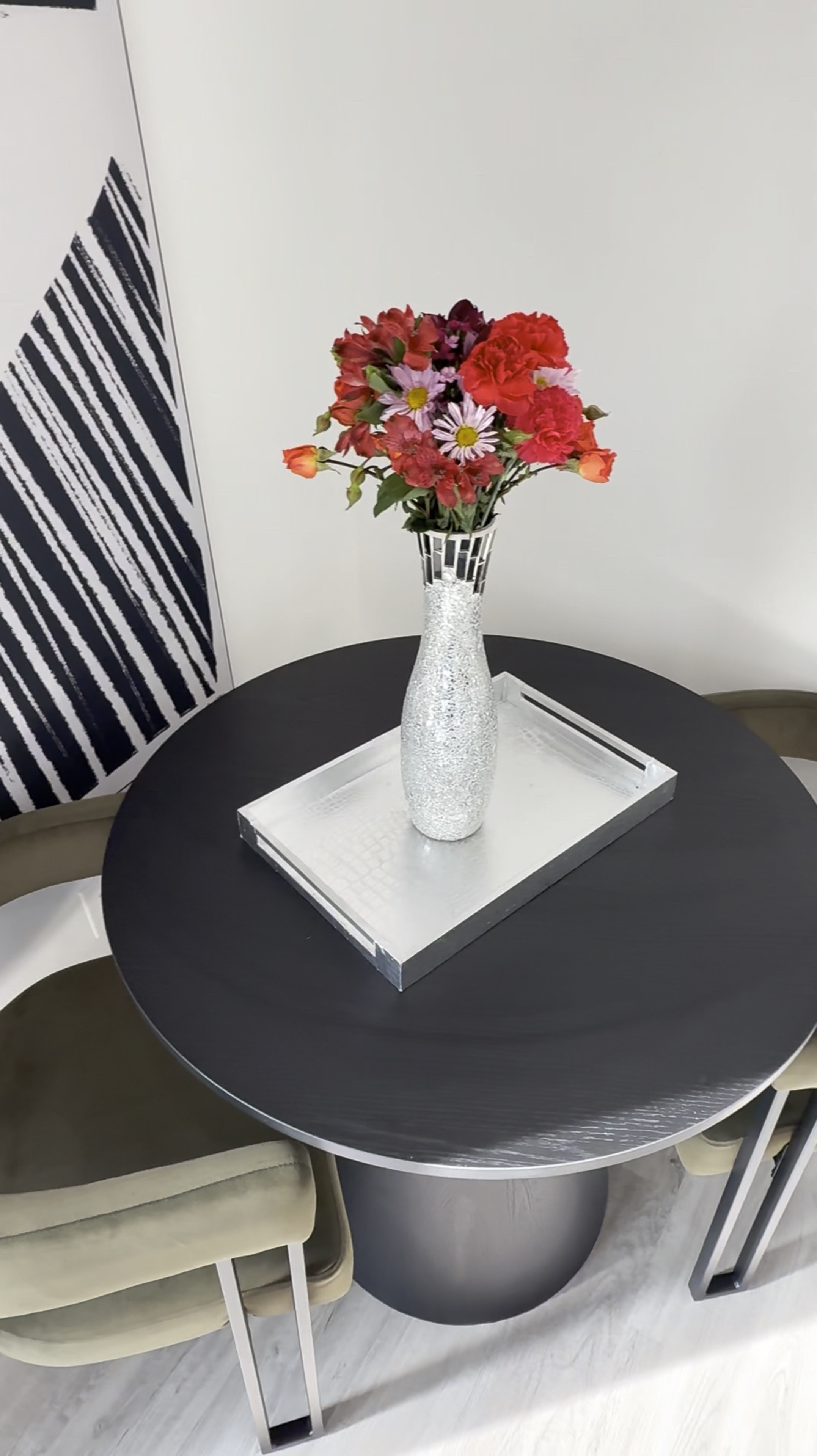 A beautiful table set you’ll love. Coupon code: VASH10 

#popmaison #diningchairs #diningroom #diningtable


#LTKHome #LTKBeauty #LTKSaleAlert