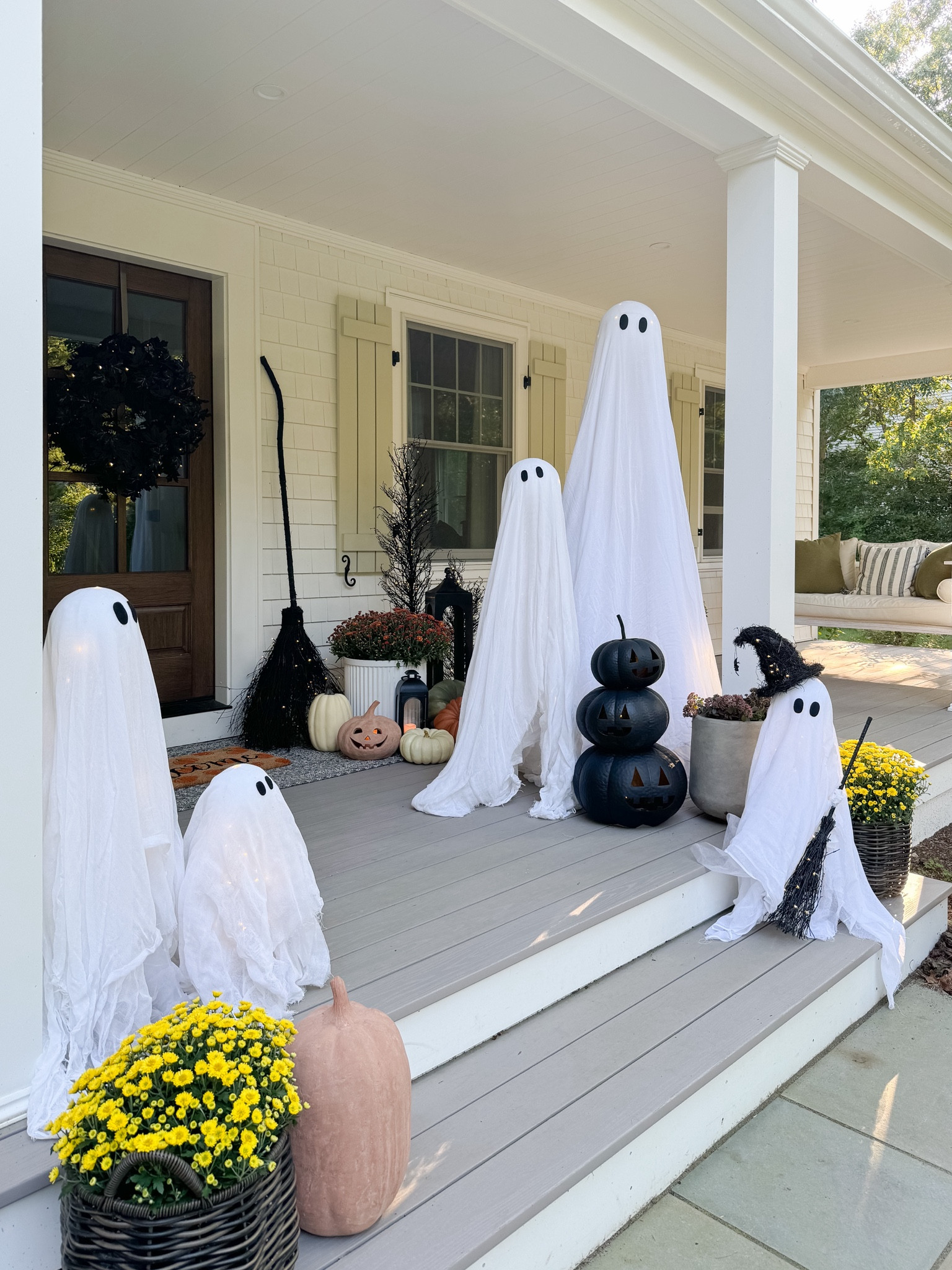 Fall front porch, Halloween decor, fall outdoor, Amazon front porch 

#LTKSeasonal #LTKfindsunder100 #LTKhome