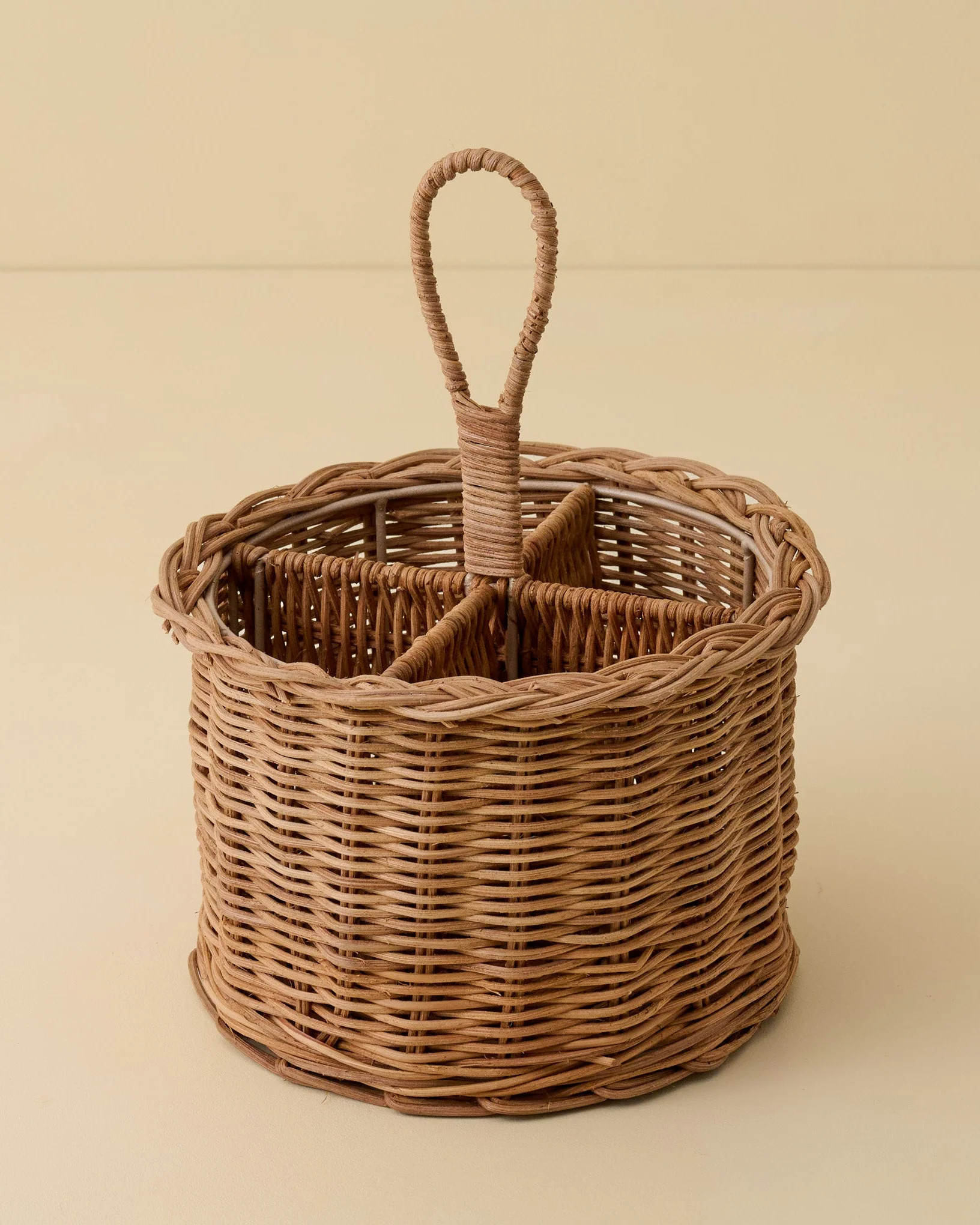 Rattan Utensil Holder | Magnolia