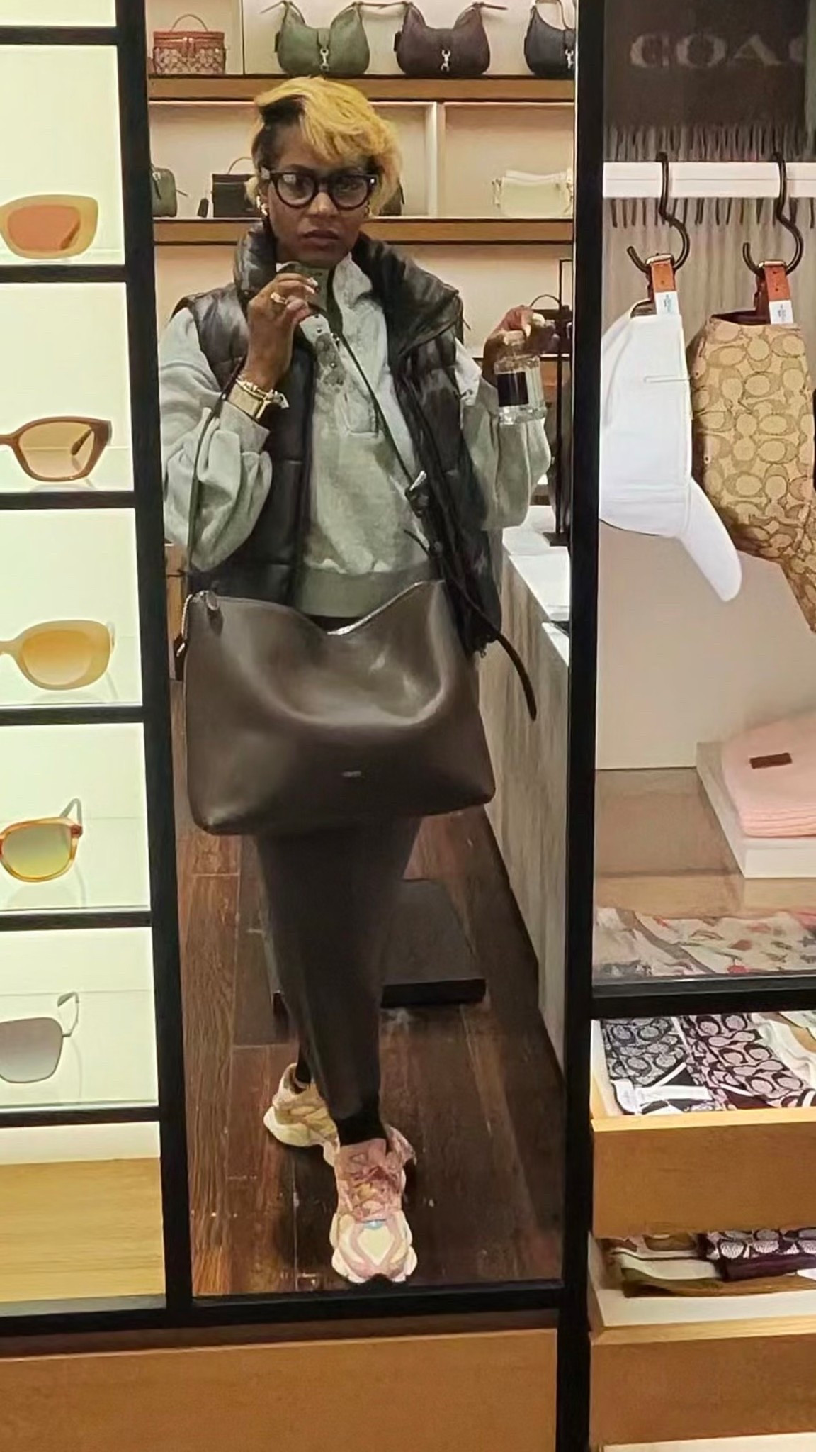 Deluxe City Girl Energy 🤎👜

Out in Coach testing the energy, not just the bag.

Some people try on purses…
I try on versions of myself.

This moment felt like:
✨ Soft but powerful
✨ Casual but expensive
✨ Comfortable but confident

Oversized tote. Cozy layers. Sneakers that say, I handle business but I move in peace.

Style is a practice in believing you belong in every room you enter.

If you needed a sign to level up how you see yourself… this is it 🤎

Follow me on LTK for my everyday elevated finds + pieces that carry confidence.


#LTKstorytime #LTKHoliday #LTKGiftGuide