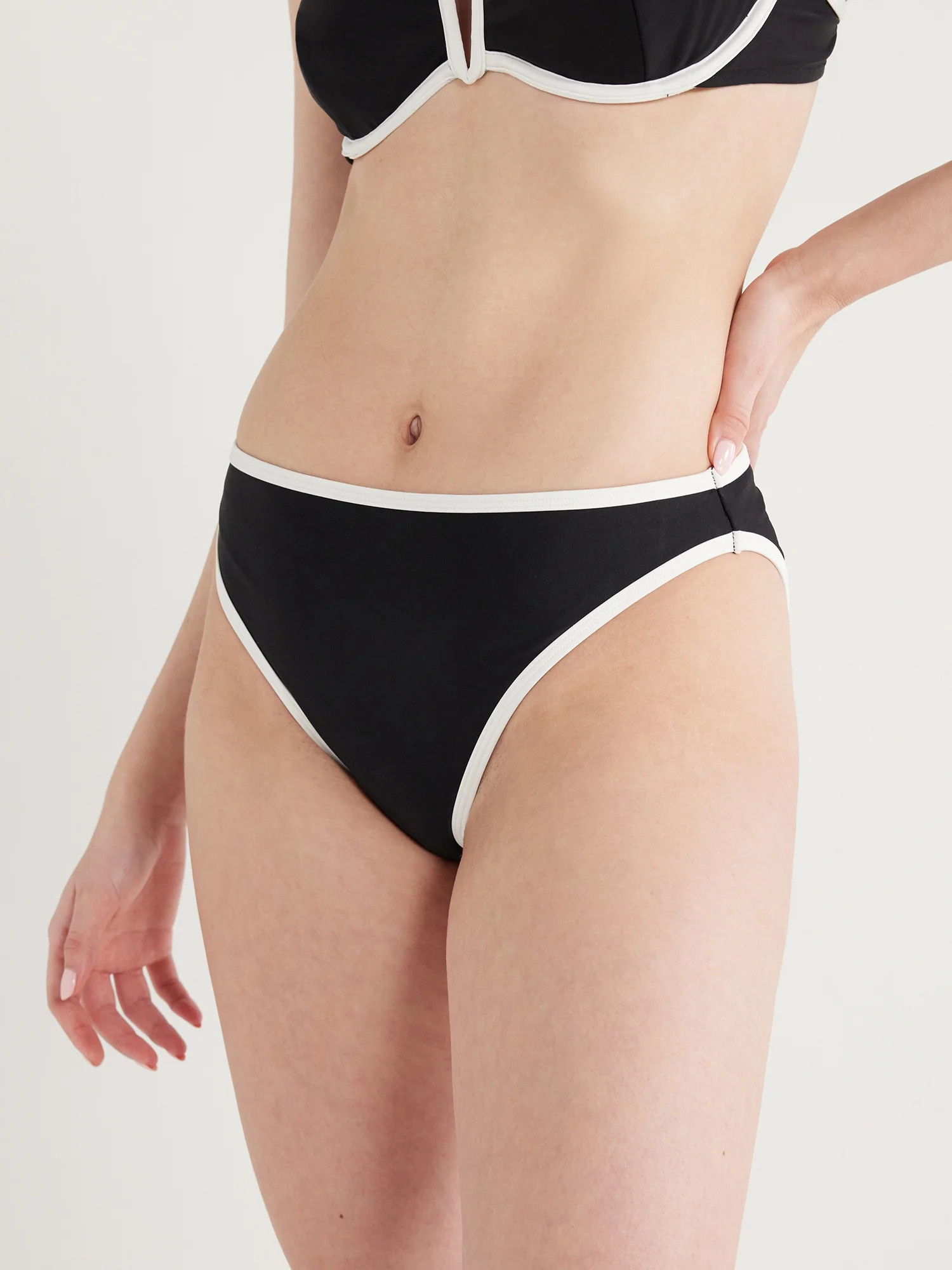 No Boundaries Juniors’ Contrast Trim Bikini Bottoms, Sizes XS-XL - Walmart.com | Walmart (US)