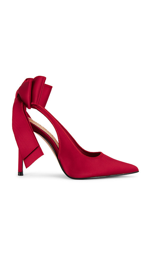 Steve Madden Teacup Pump in Red. Size 9.5. Also in 10, 7.5. | Revolve Clothing (Global)