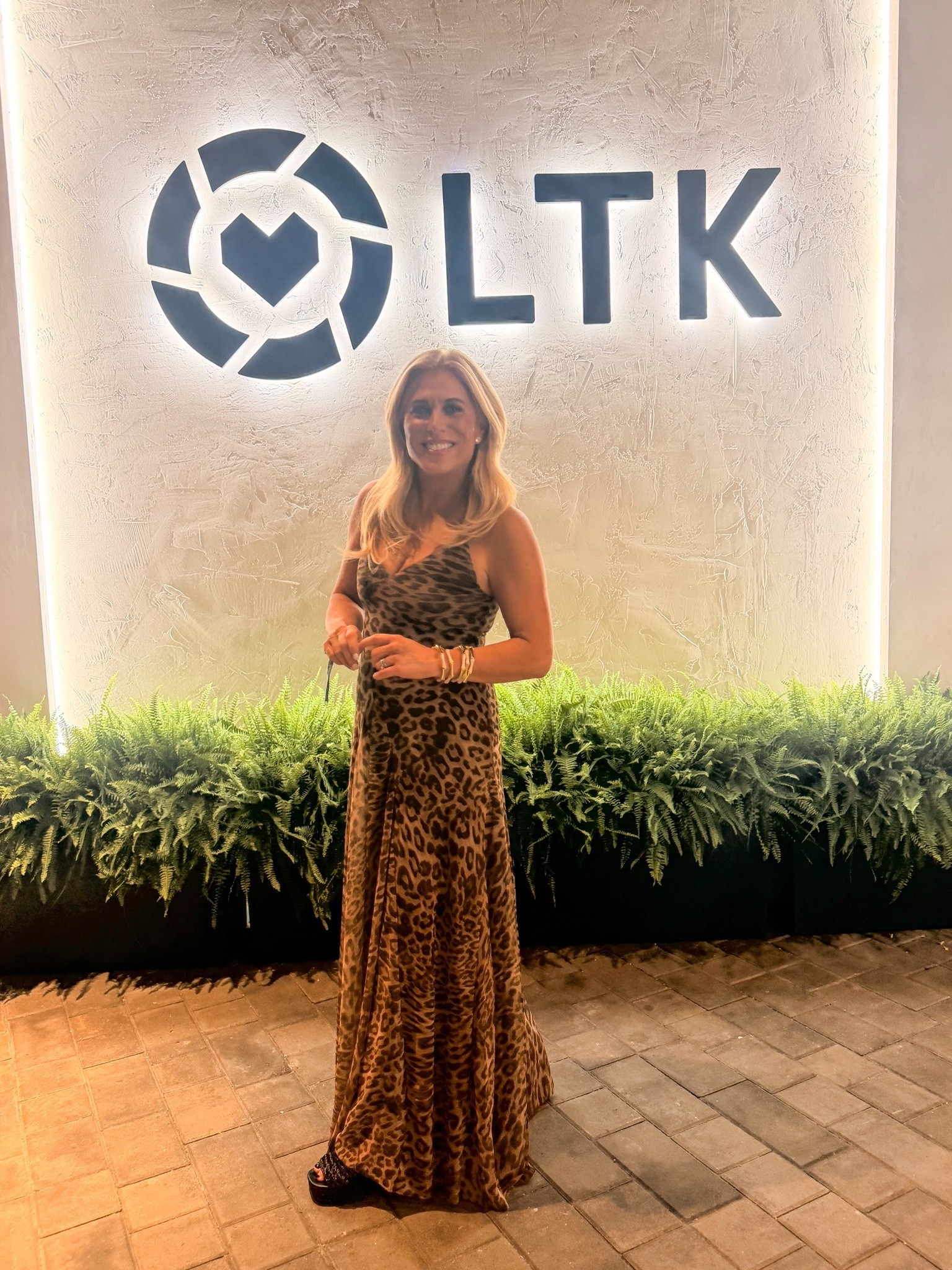 It was such a steamy night, but I was able to get a picture in front of the iconic LTK

#LTKCon #LTKootd