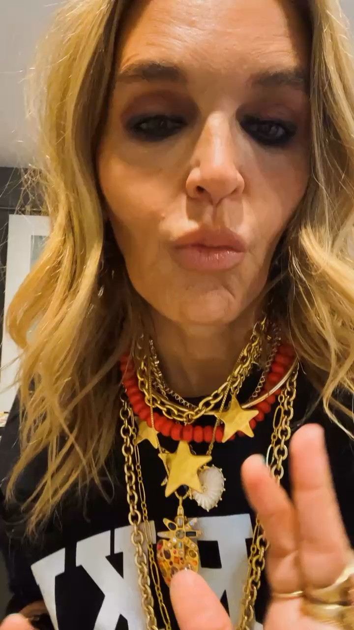 Rainy day outfit 🌧️ 

#LTKShoeCrush #LTKFindsUnder50 #LTKStyleTip