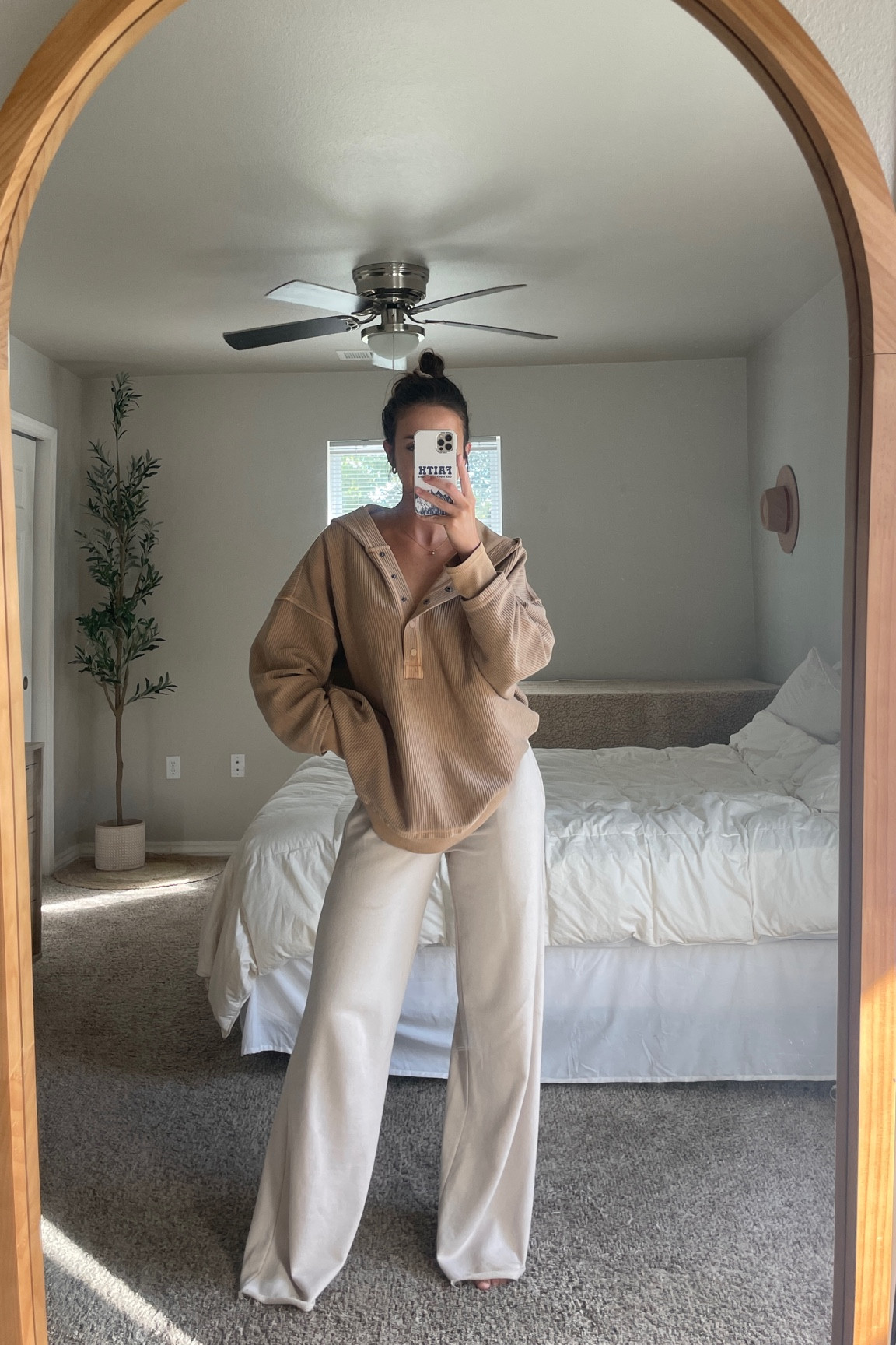 cozy fall fit 🤎

#LTKSeasonal #LTKGiftGuide #LTKHoliday