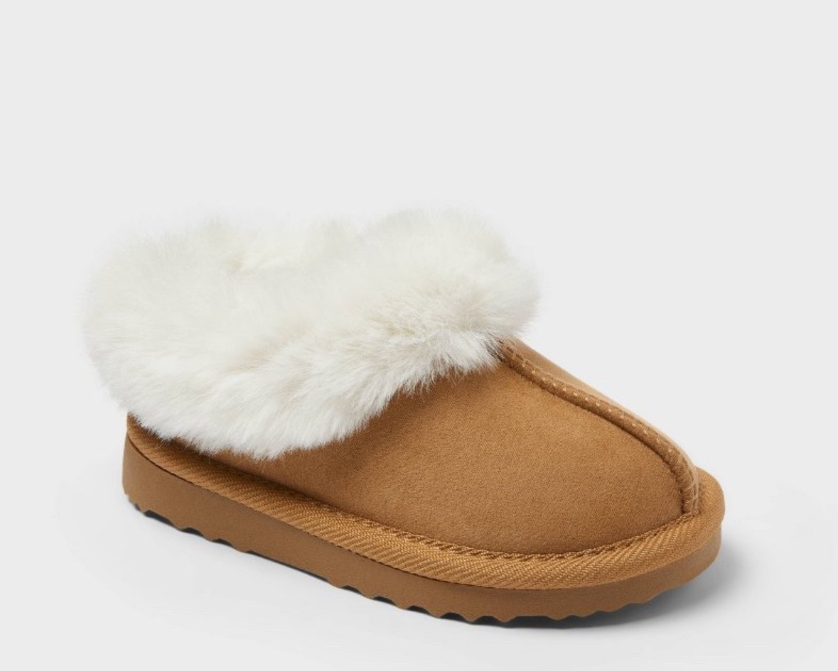 Our favorite toddler slipper from last year!! Rebuying for this year ❤️

#LTKHoliday #LTKSeasonal #LTKKids