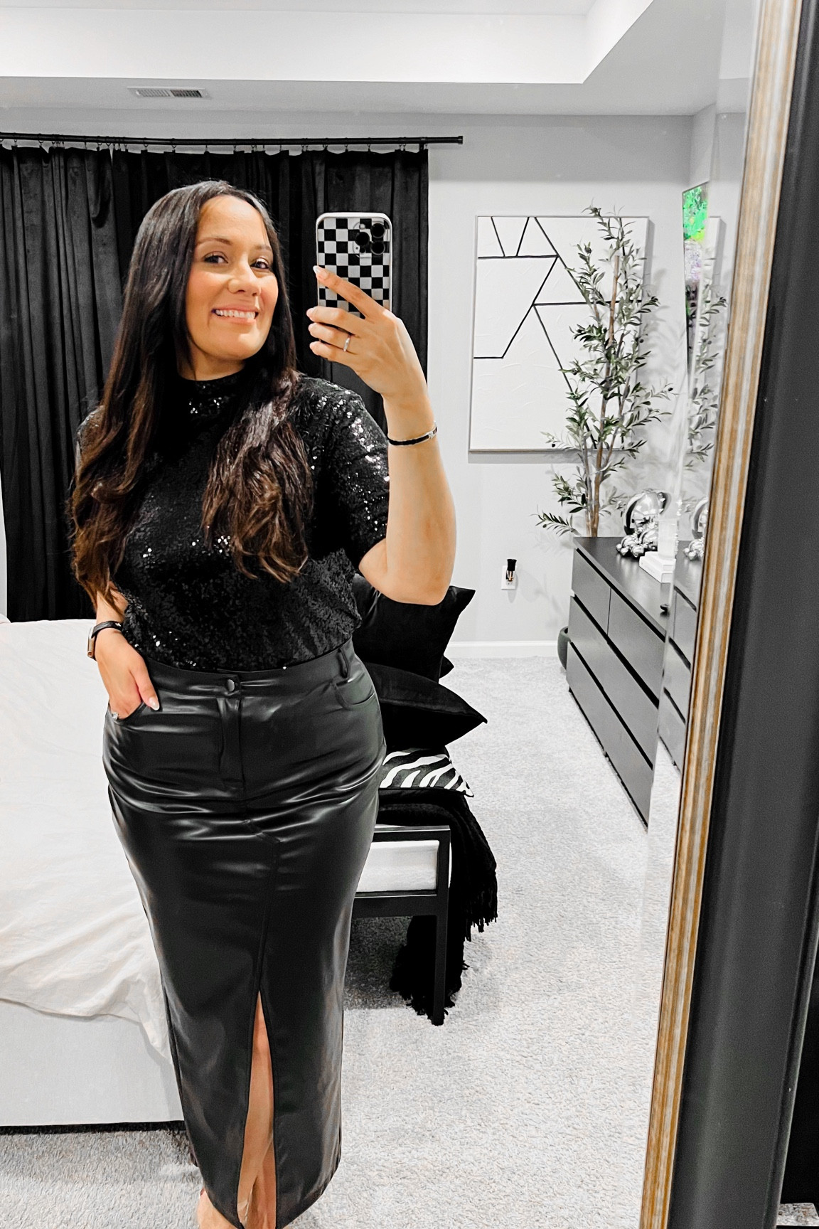 Black dress code 

#LTKfindsunder100 #LTKtravel #LTKfindsunder50