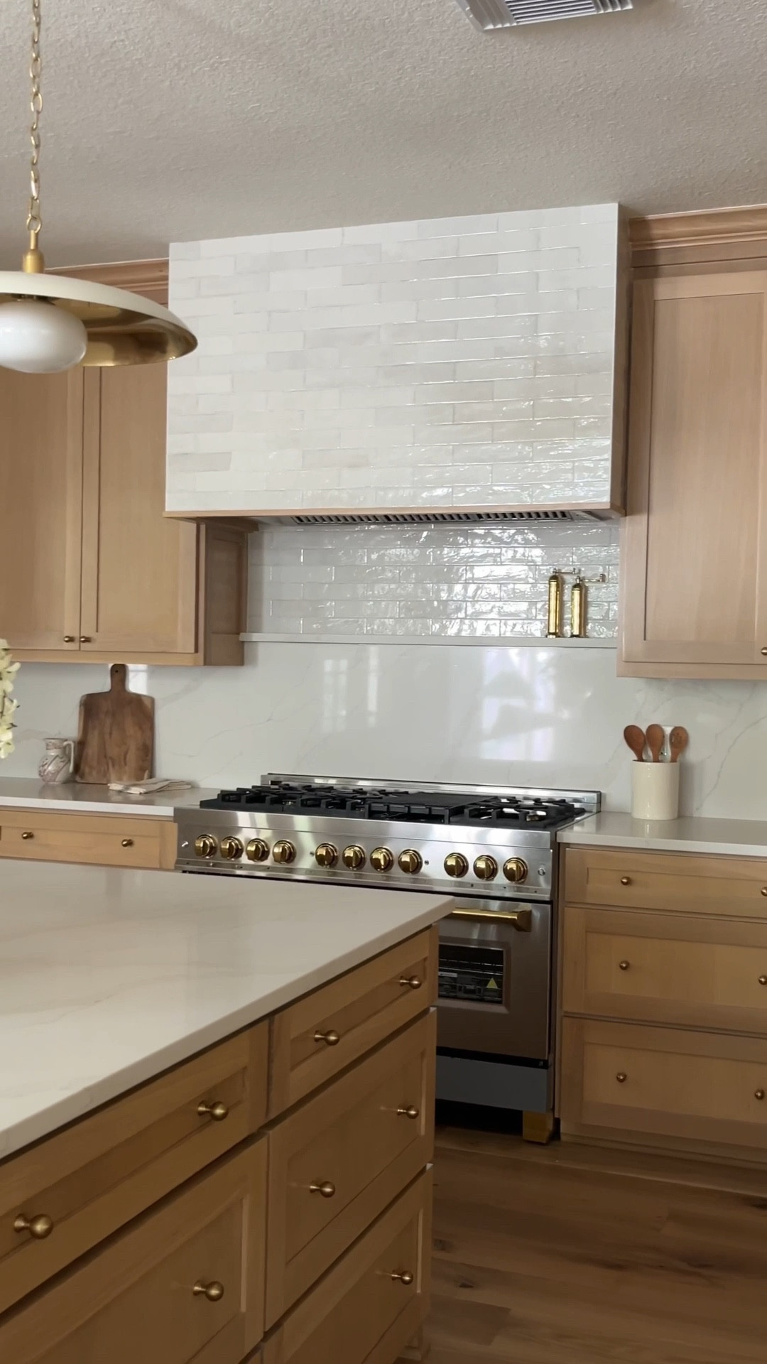 Designer inspired knobs from WAYFAIR!!! I loveeee these knobs so much, they’re the perfect addition to any kitchen renovation!!! 

Linked some other Wayfair renovations finds here too! 

#ad #wayfair #wayfairpartner @Wayfair 

#LTKHome #LTKSaleAlert