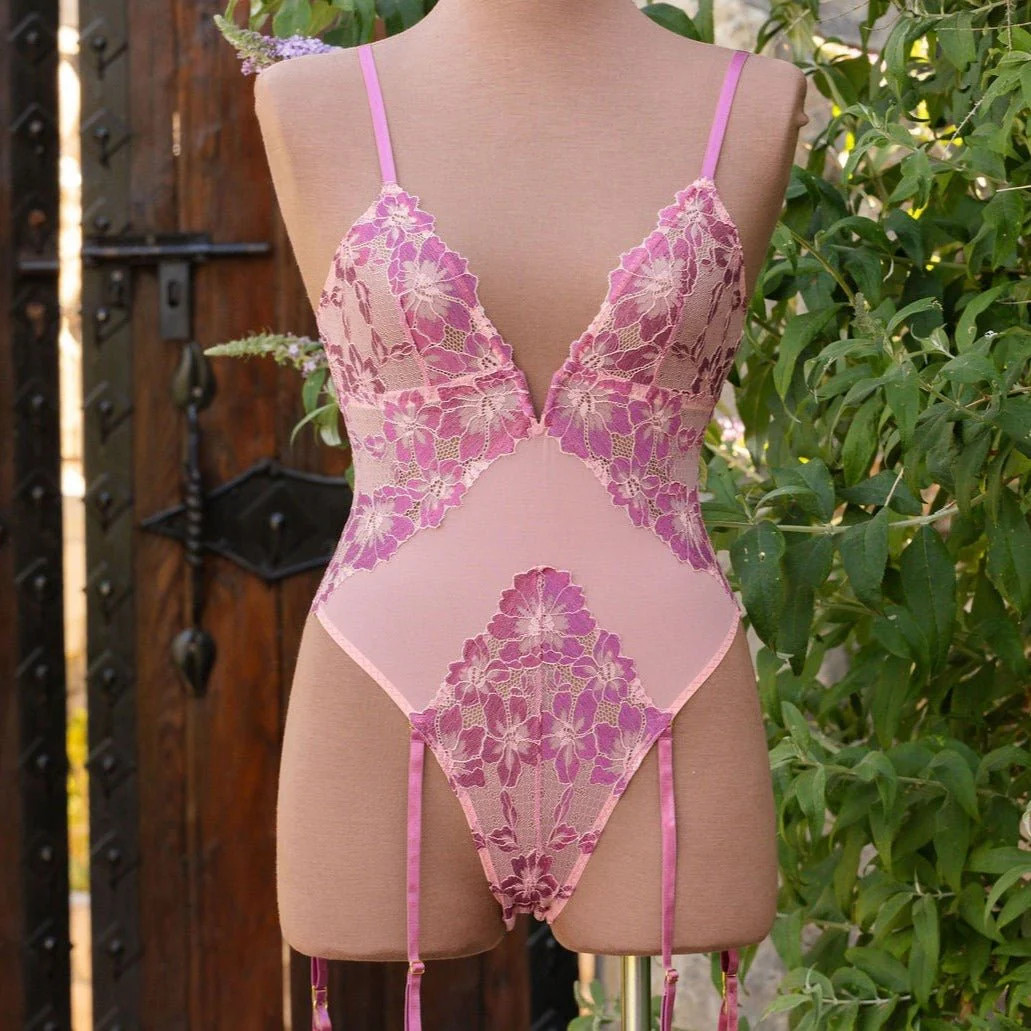 Lacy V-Plunge Teddy - Raspberry | Mentionables