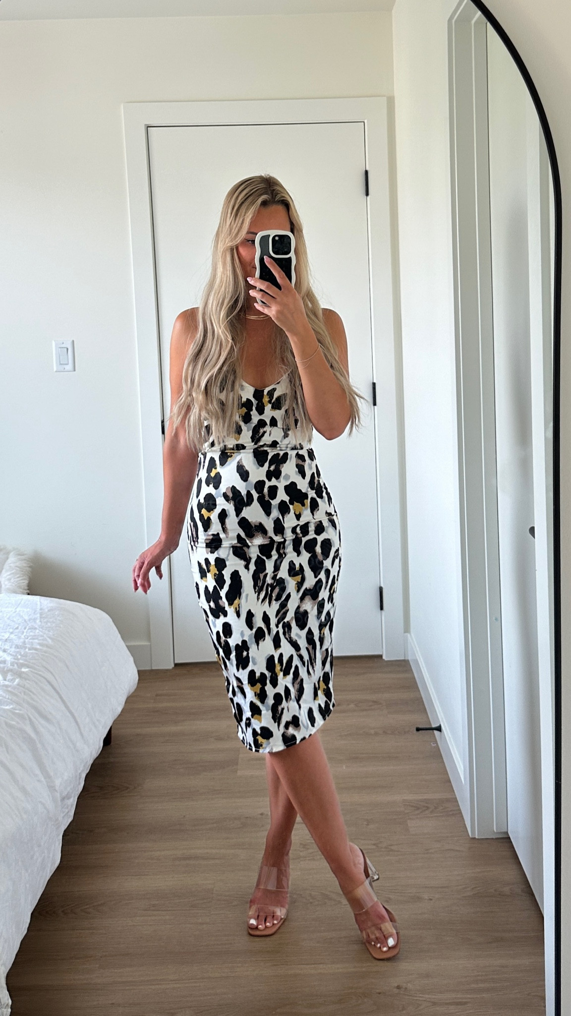 Leopard silk dress 

#LTKcanada #LTKpartywear #LTKsummer