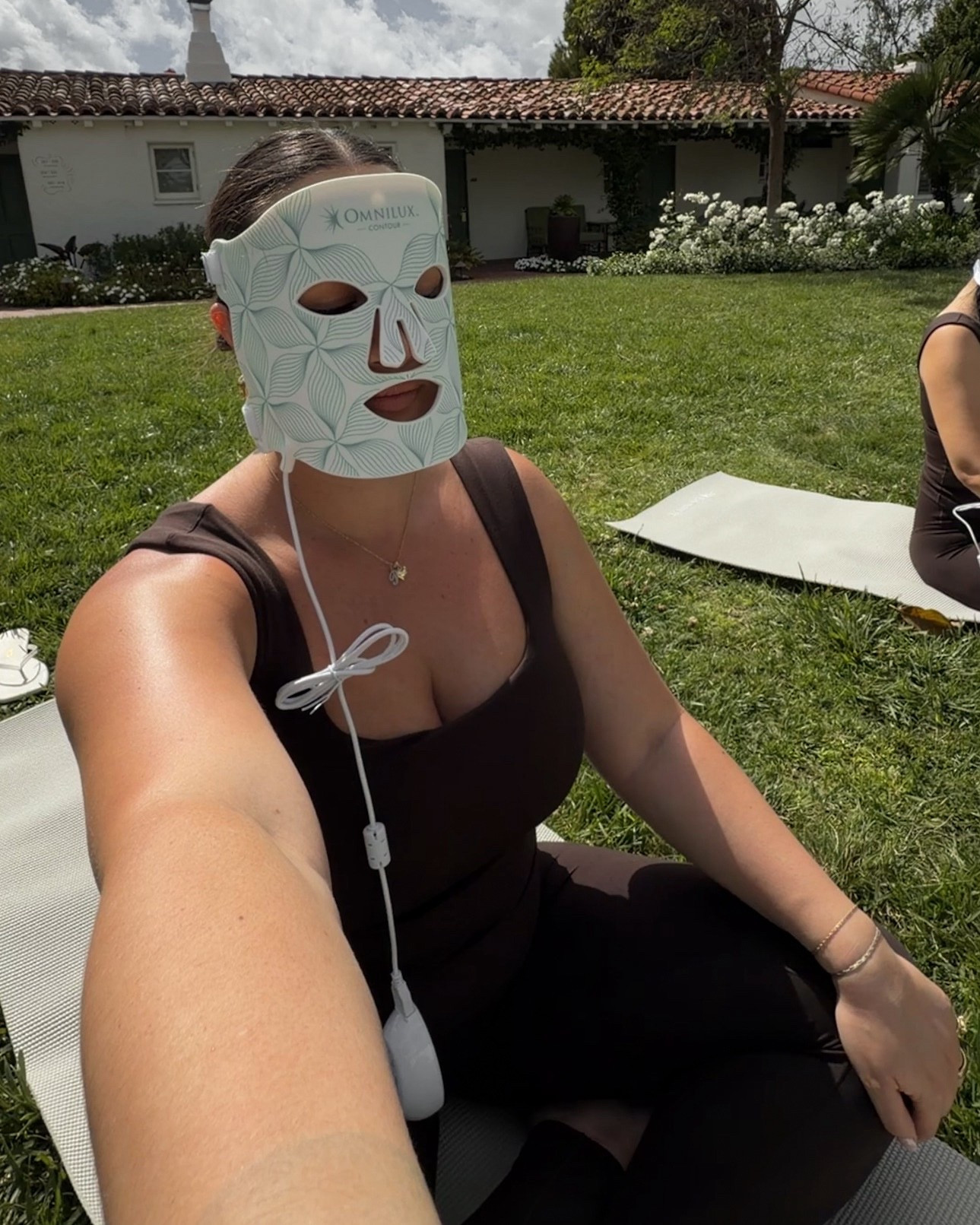 Must have workout set & red light therapy mask

#LTKBeauty #LTKxAerie #LTKfitnessgoals