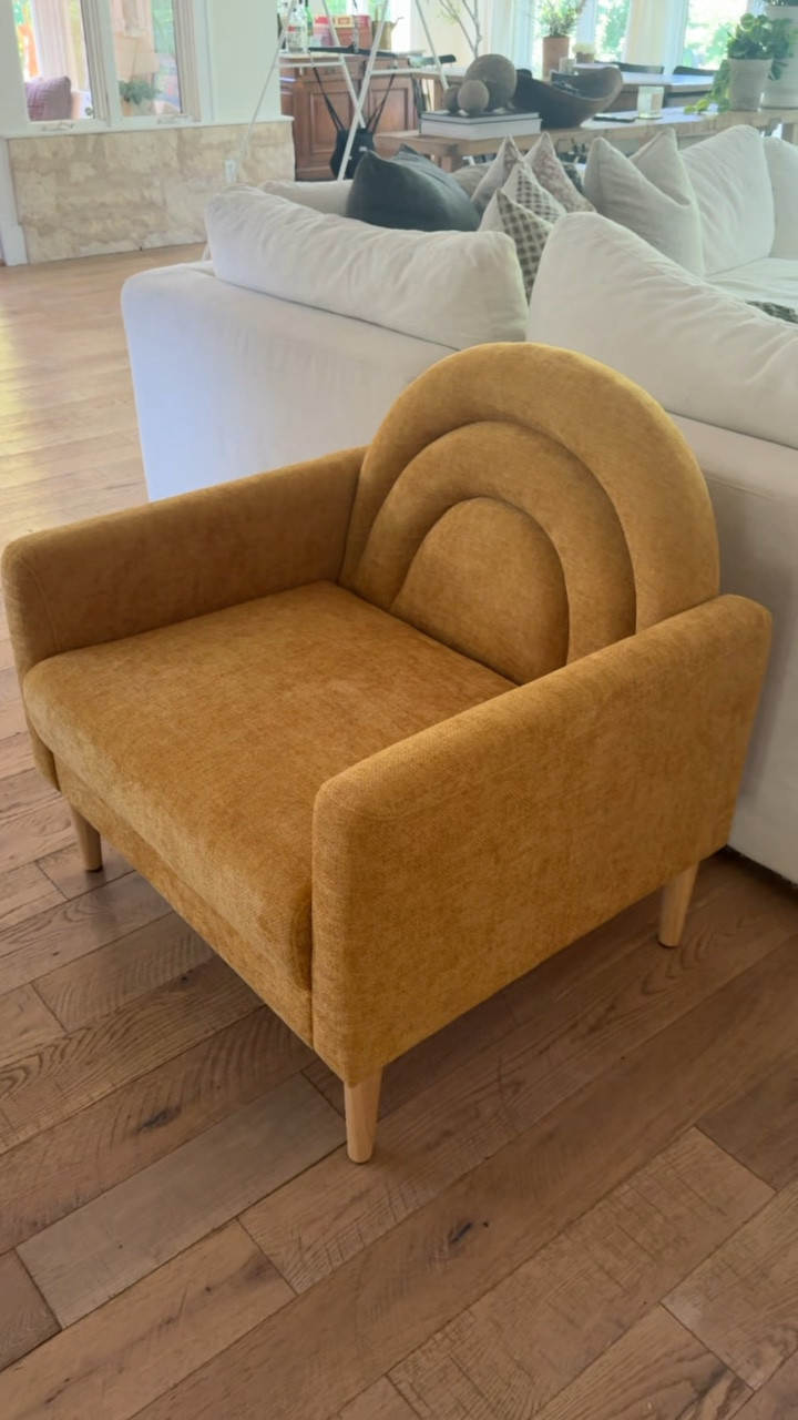 My new podcast chair arrived and I’m obsessed 

#LTKVideo #LTKxWayfair #LTKHome