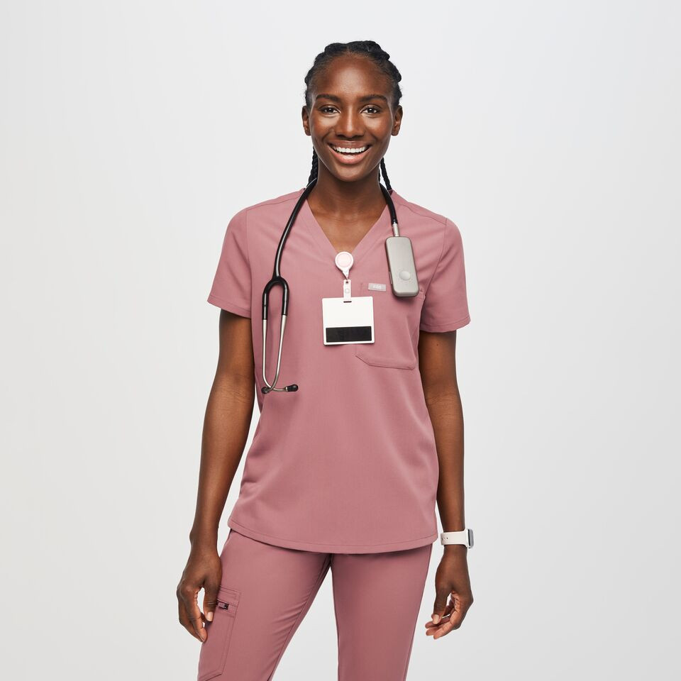 Women's Catarina One-Pocket Scrub Top - Mauve · FIGS | FIGS